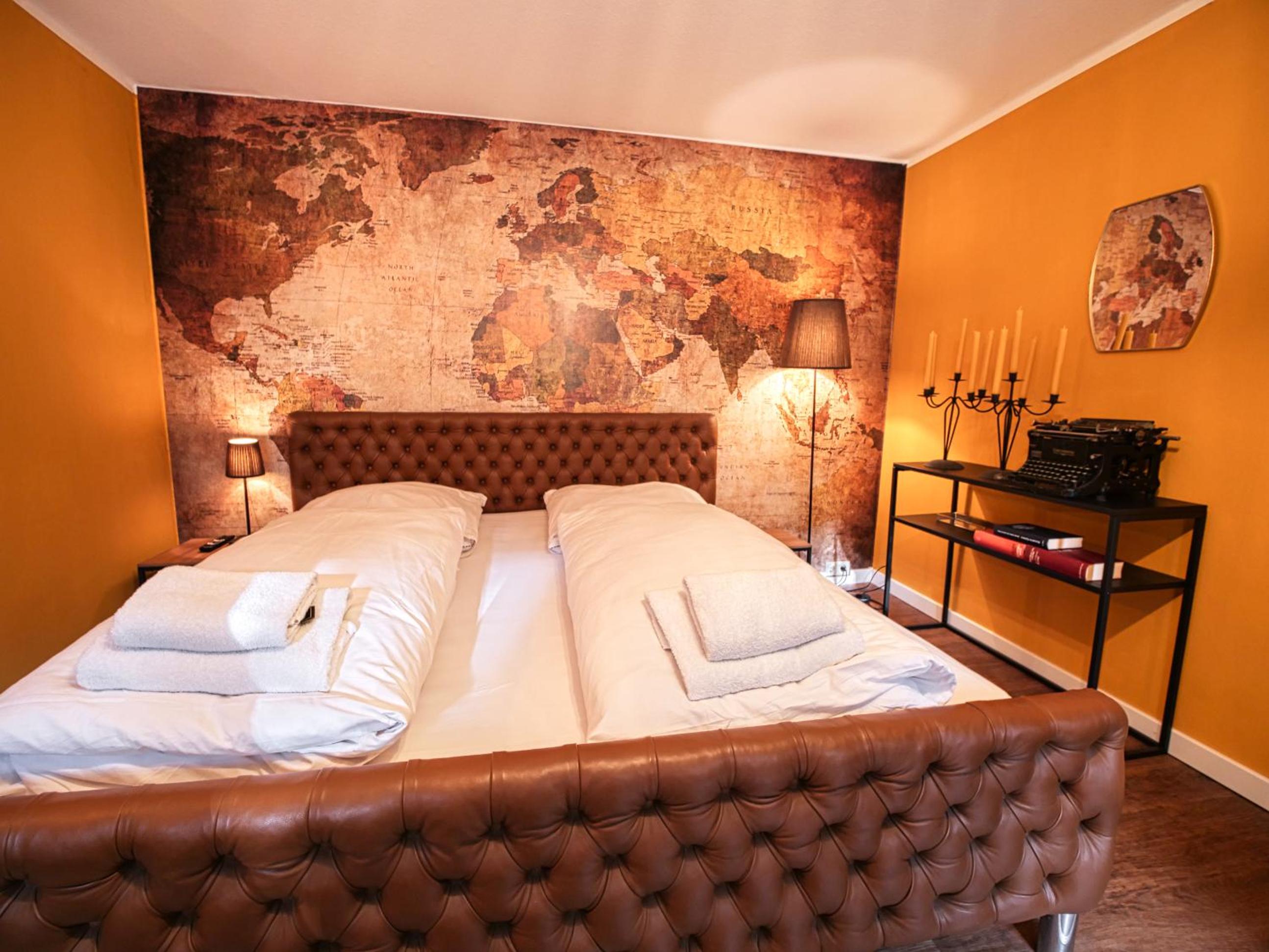 Double Room with Balcony - Photo 18