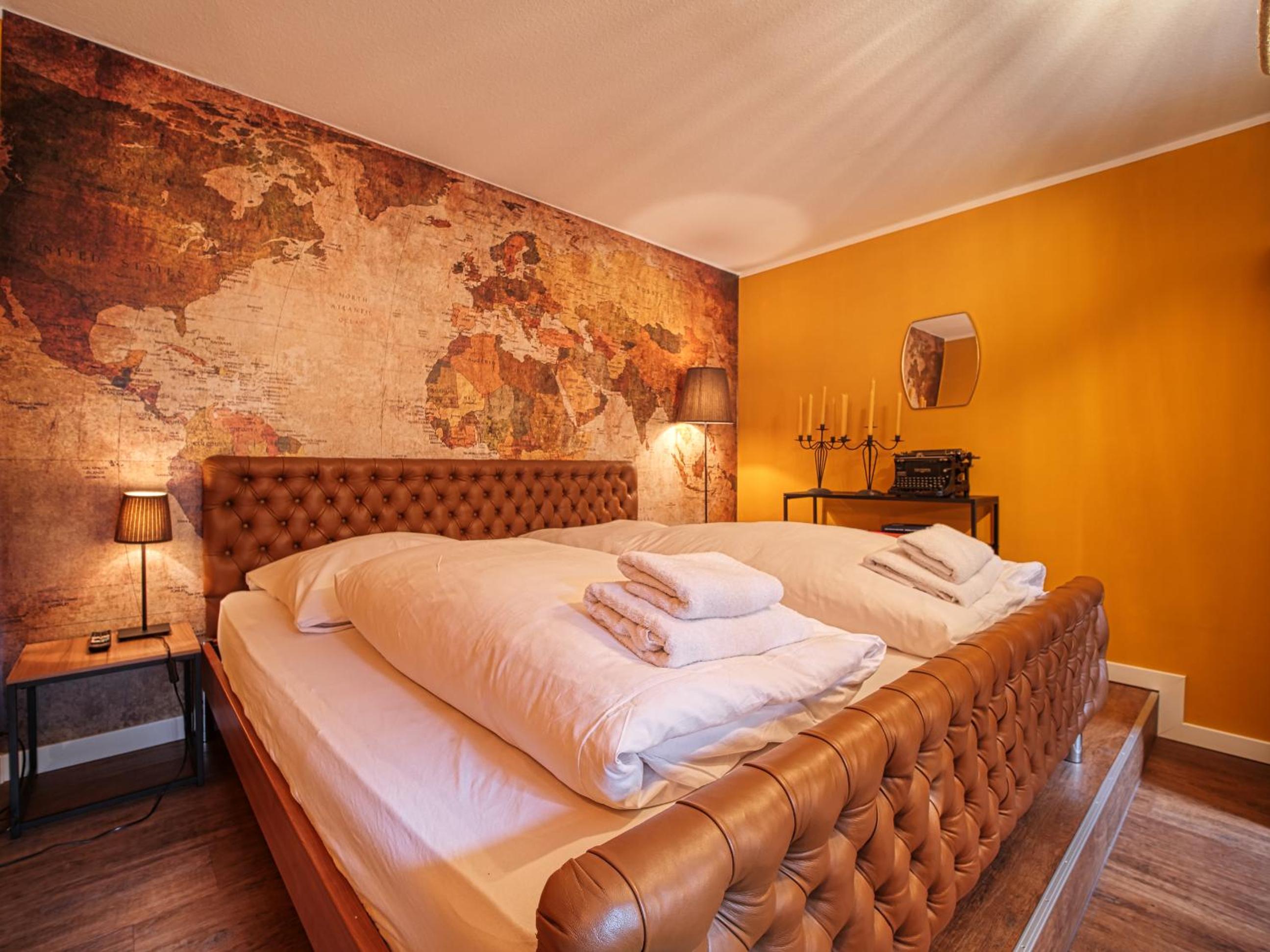 Double Room with Balcony - Photo 6