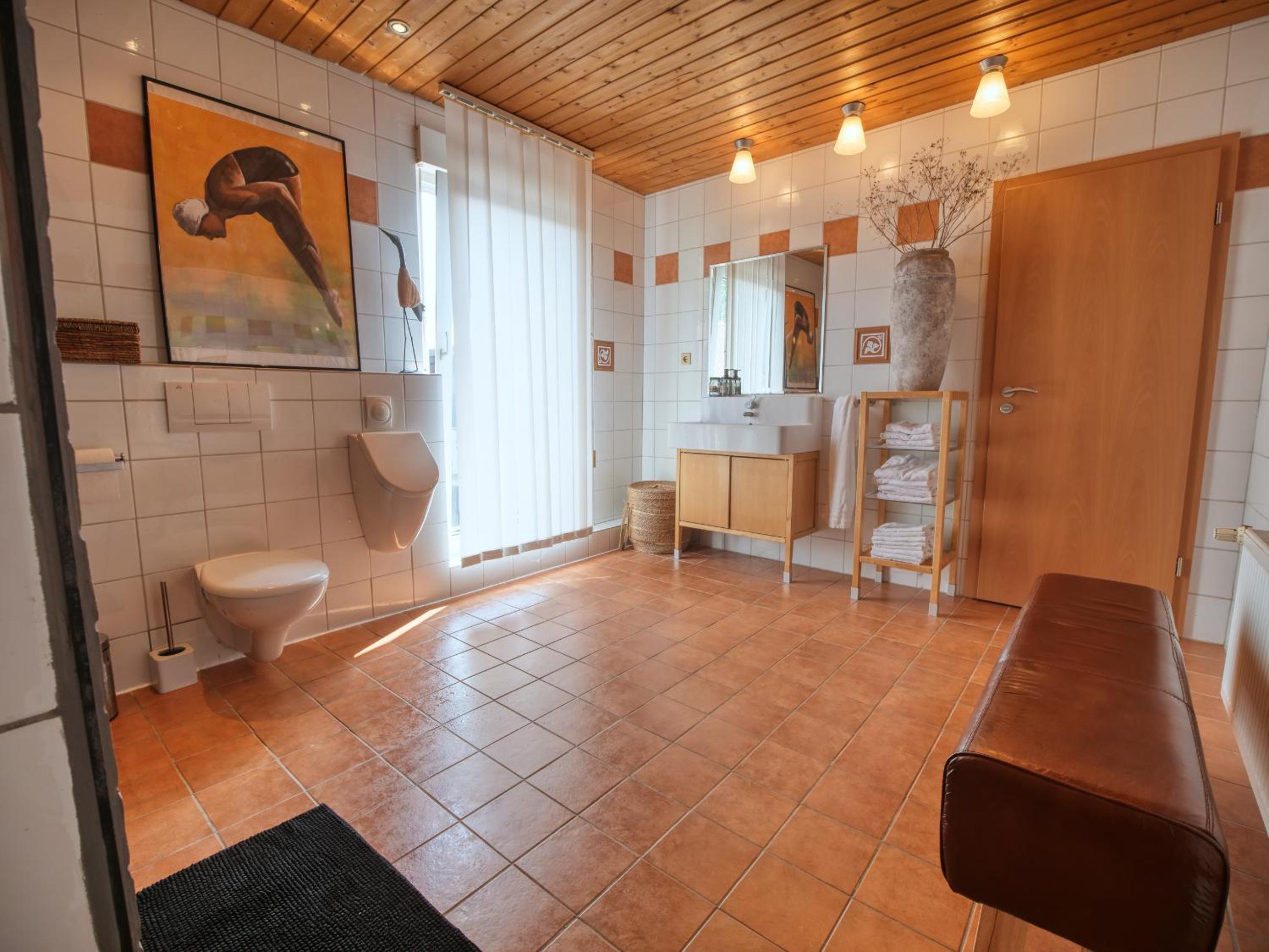Double Room with Balcony - Photo 23