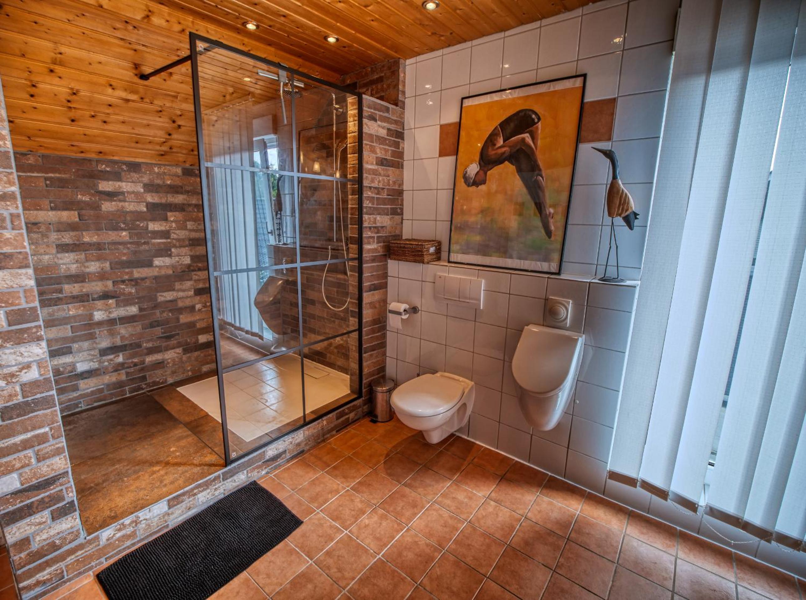 Double Room with Balcony - Photo 25