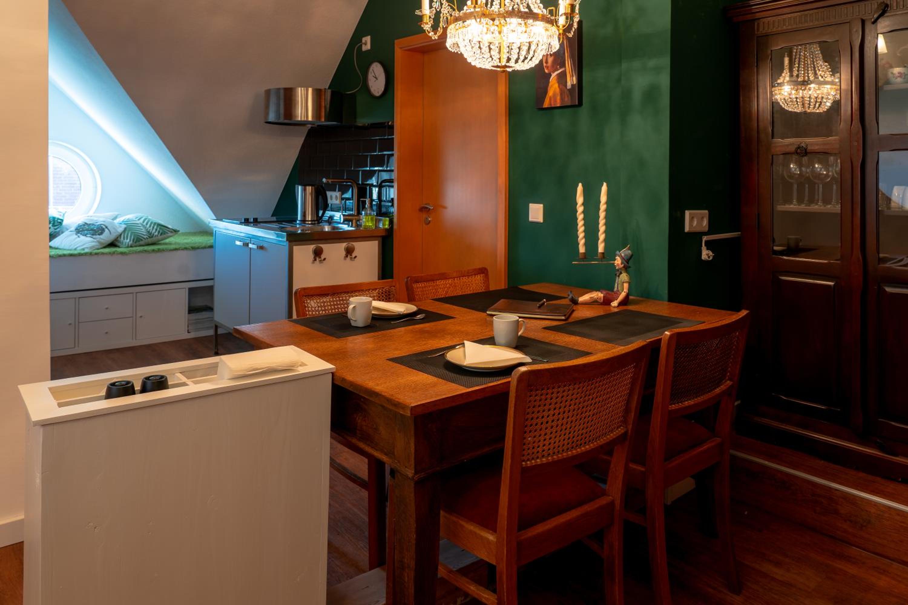 Double Room with Balcony - Photo 27