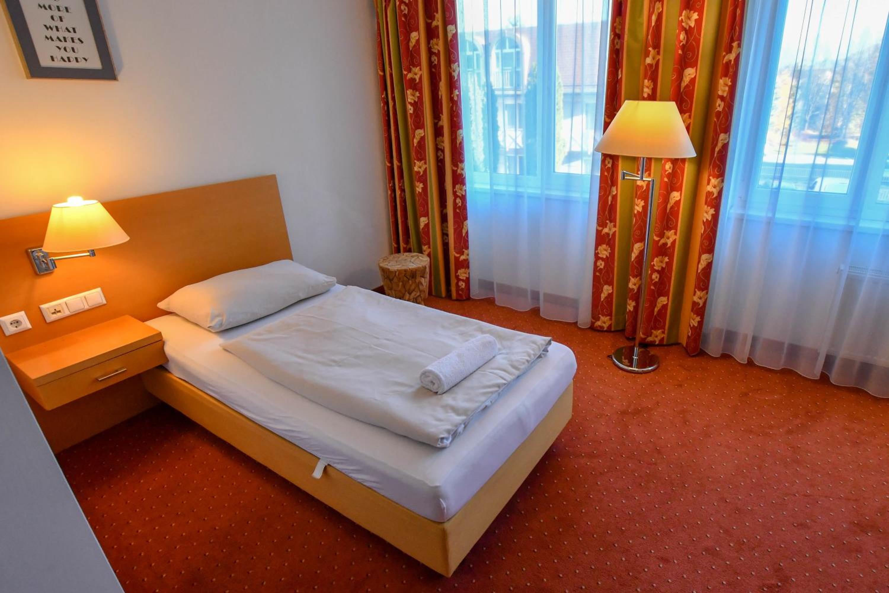 Single Room photo 1