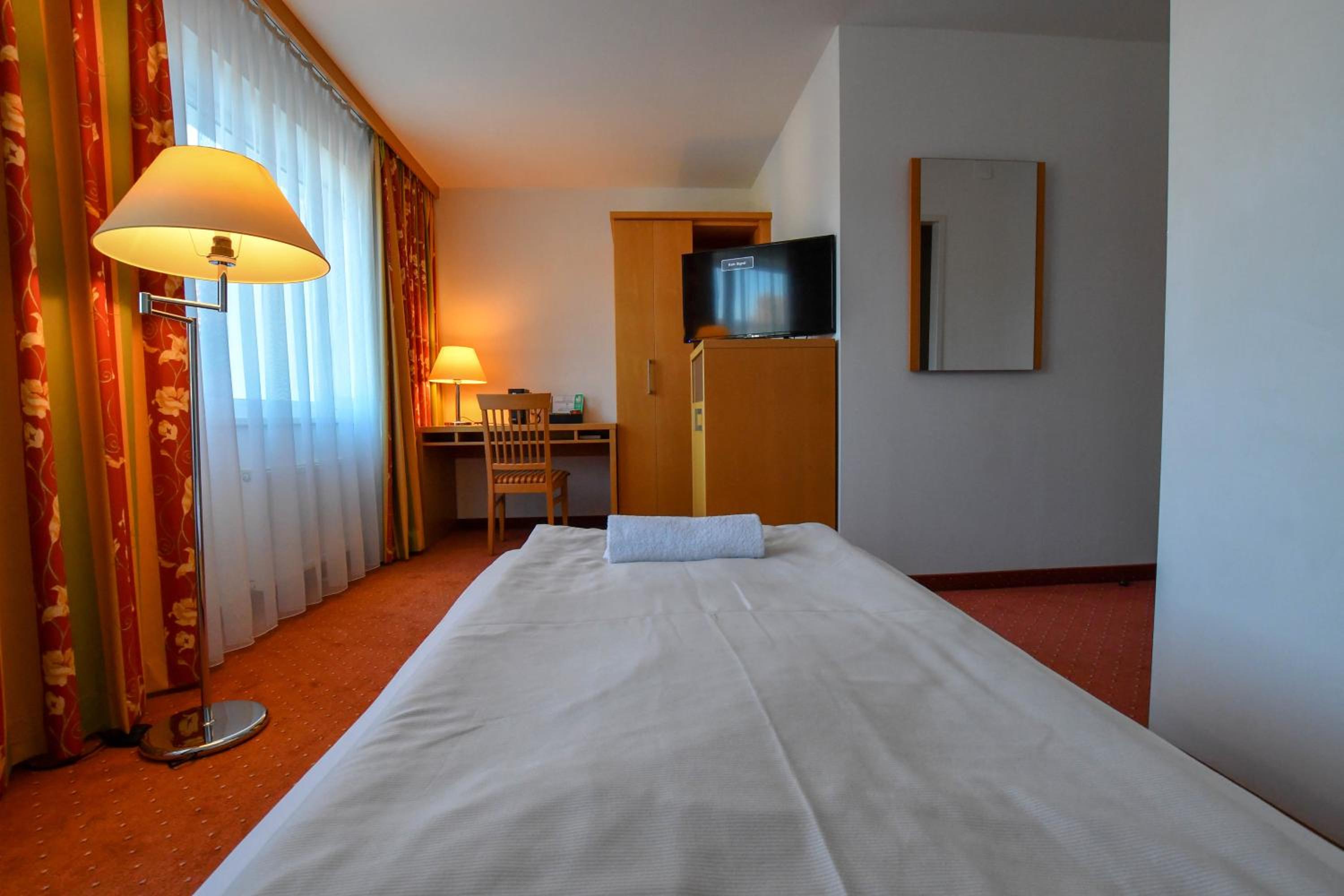 Single Room photo 2