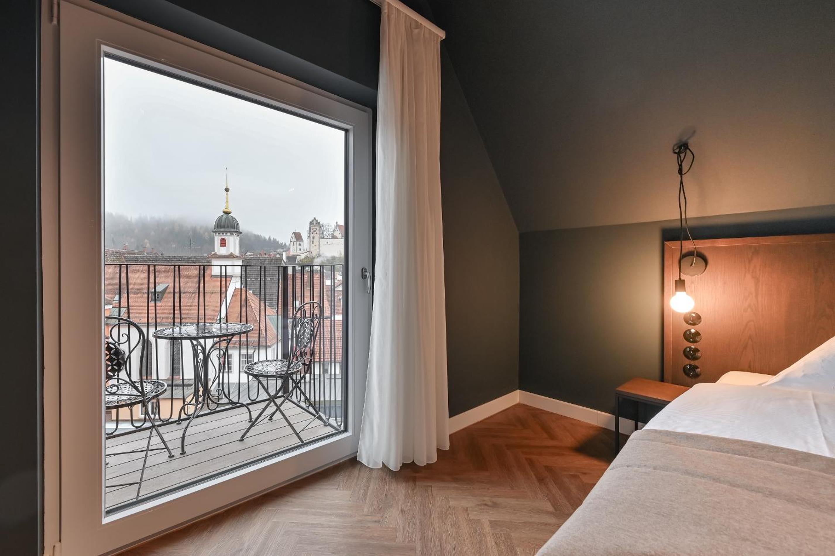 Plus Double Room - Large - Photo 2