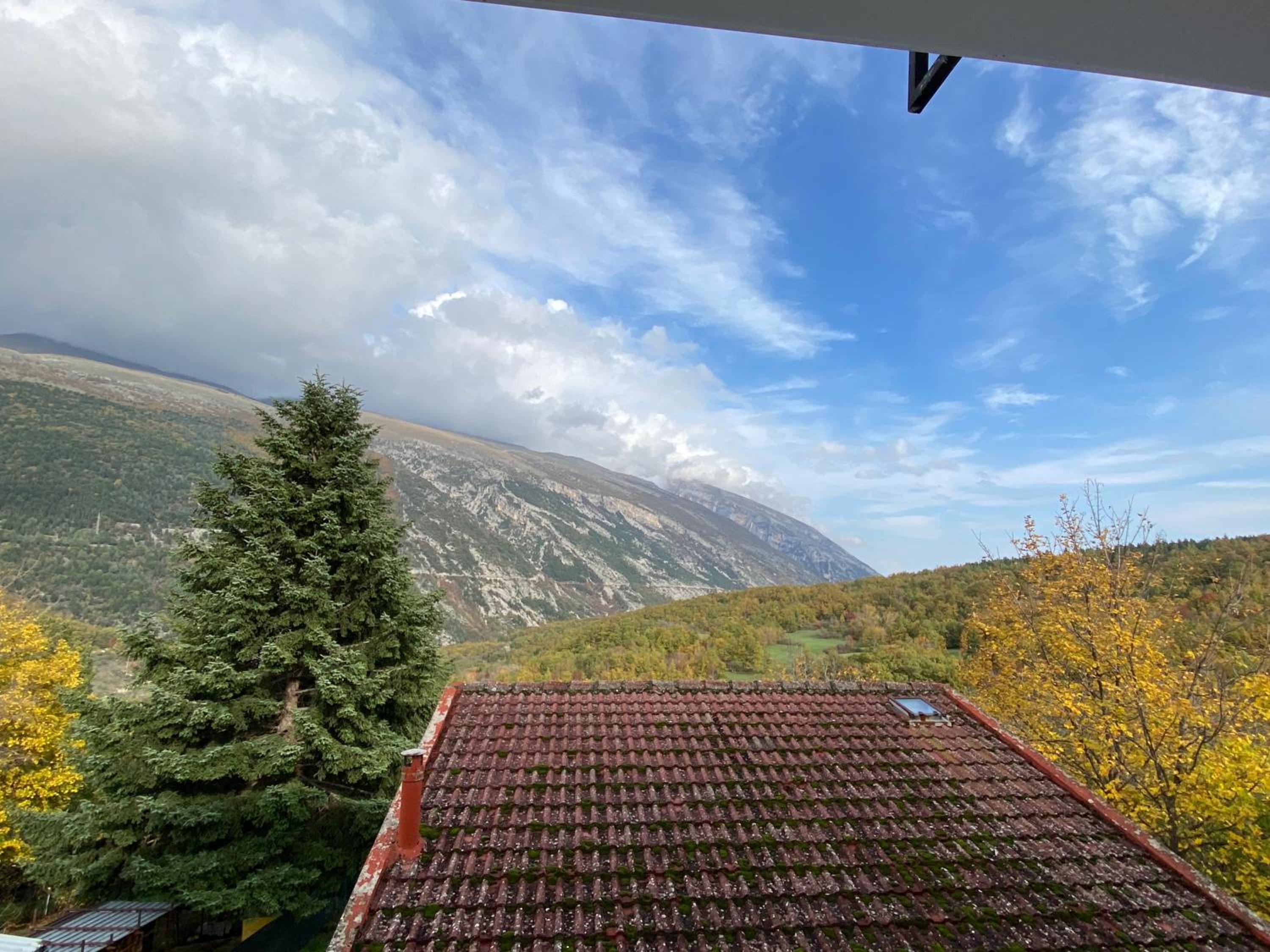 Suite with Mountain View photo 2