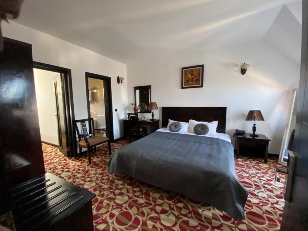 Junior Suite with Mountain View photo 1