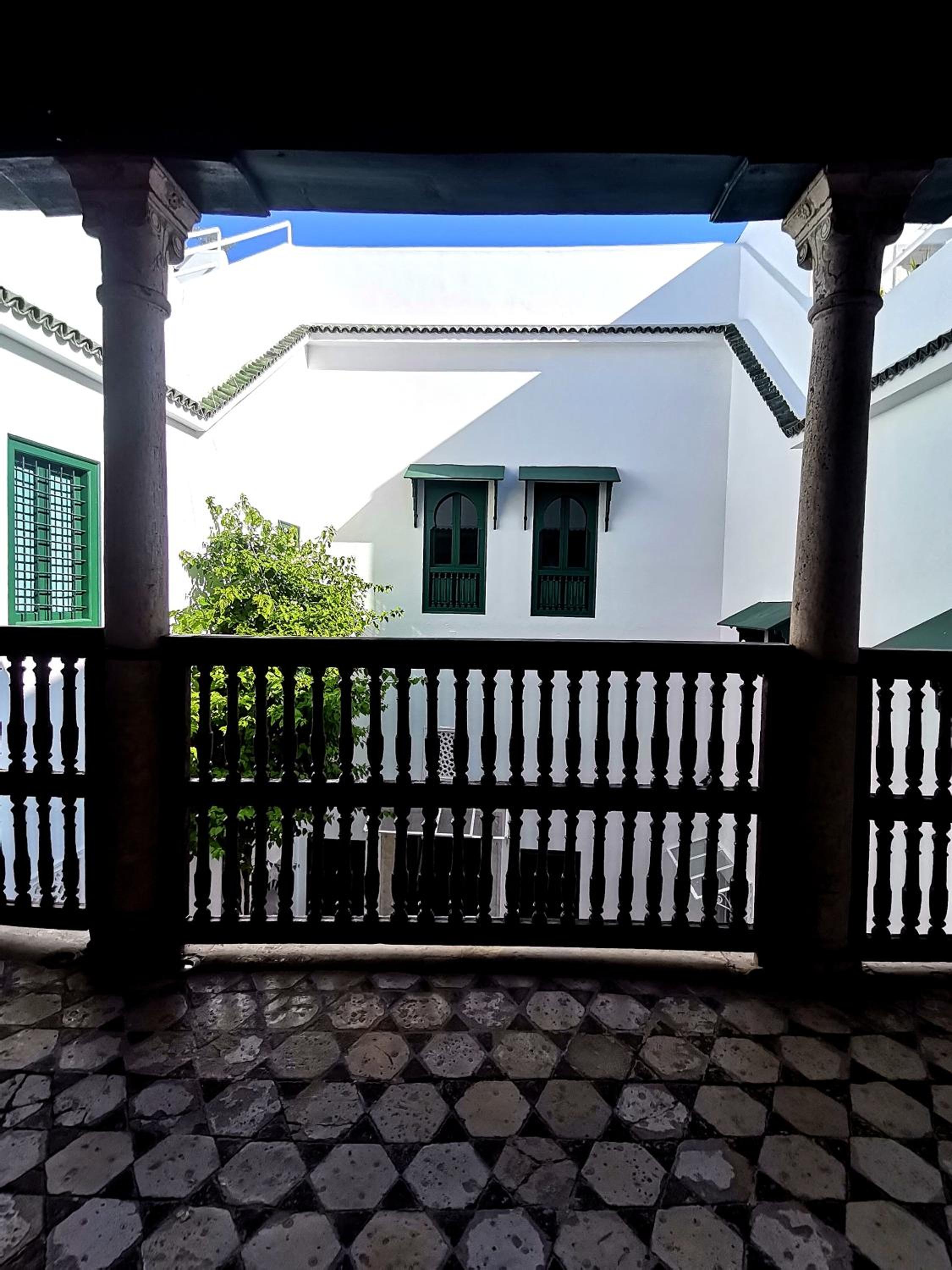 Standard Double Room - Photo 13