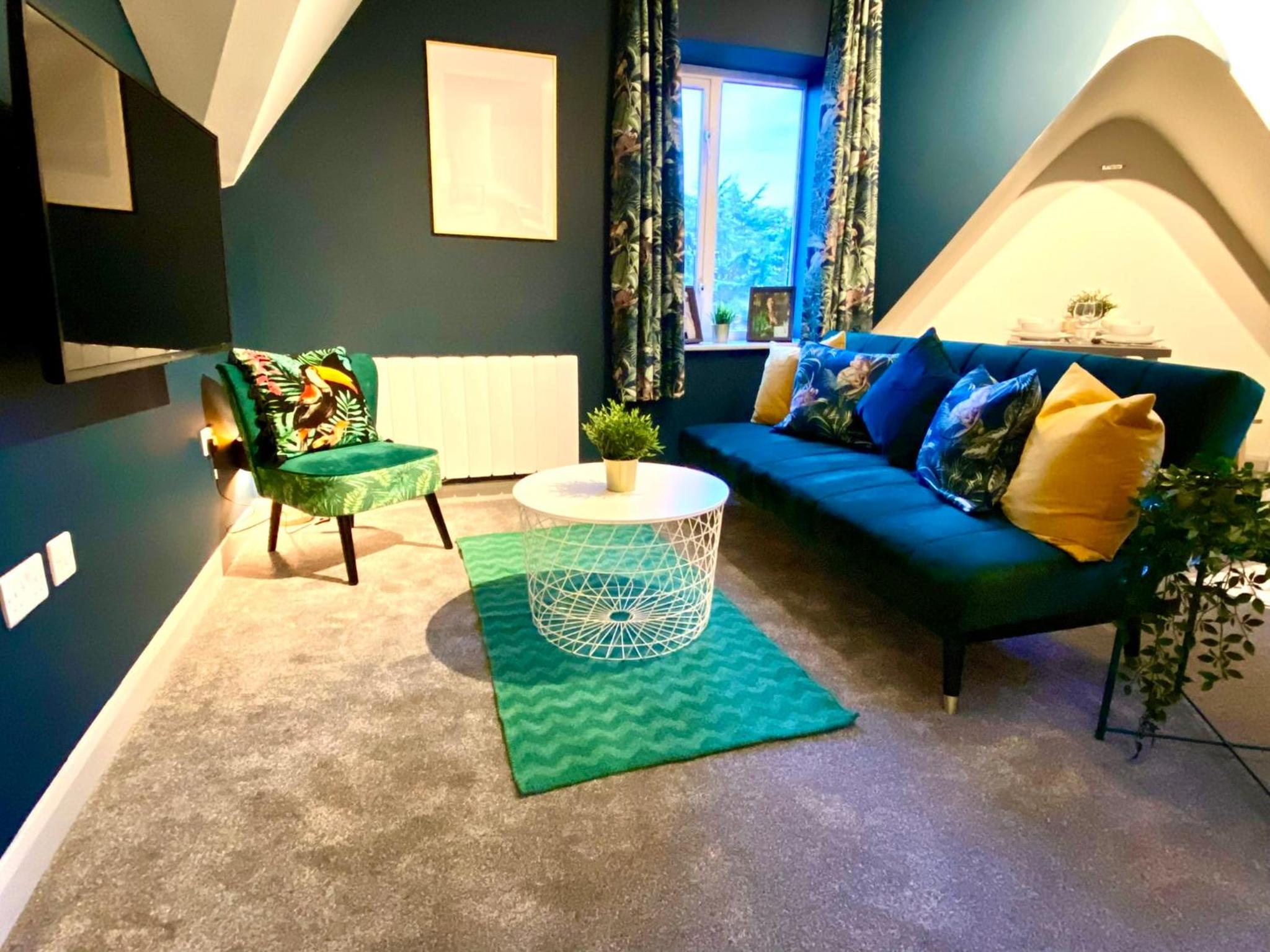 Two-Bedroom Apartment - Photo 7