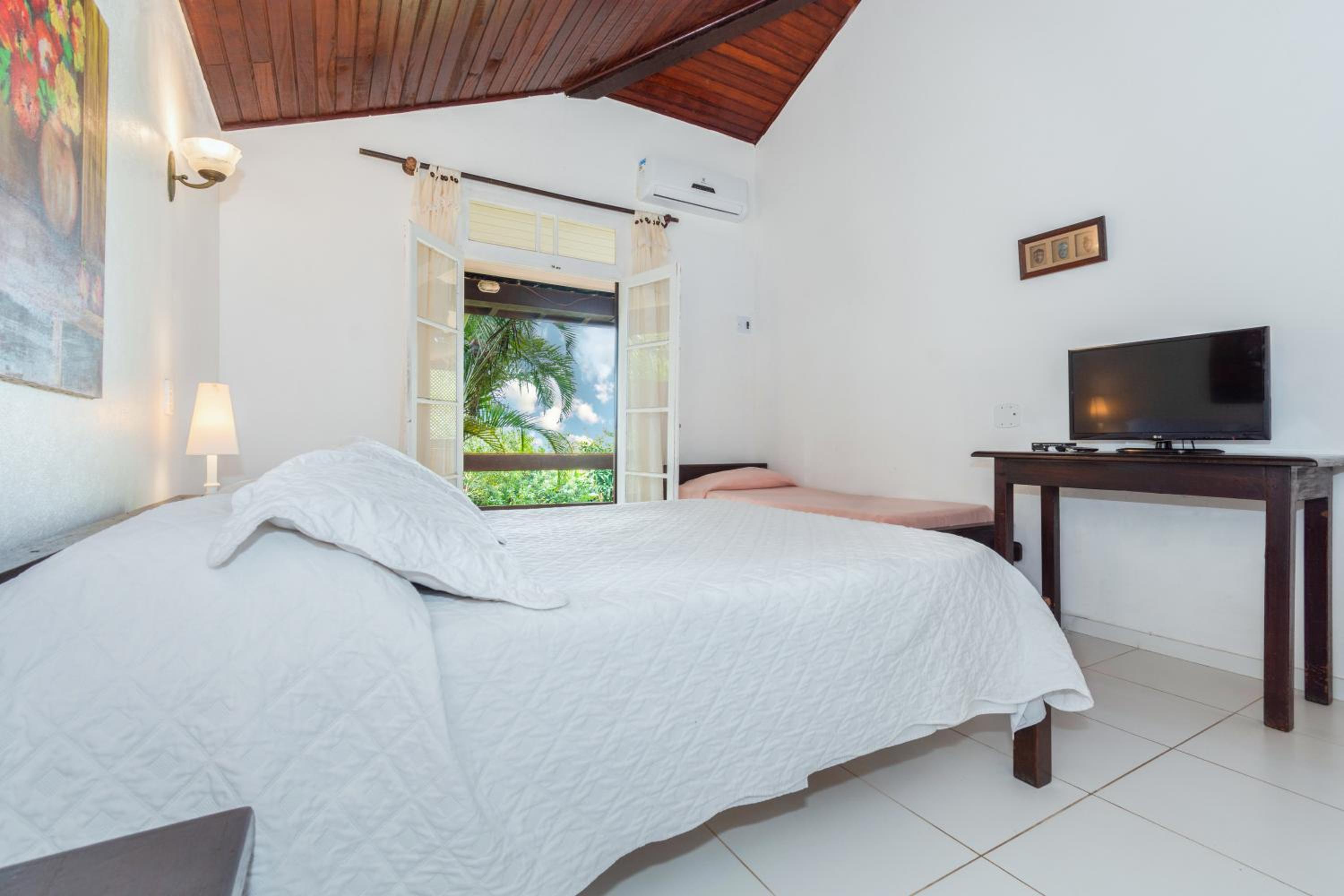 Superior Triple Room photo 3