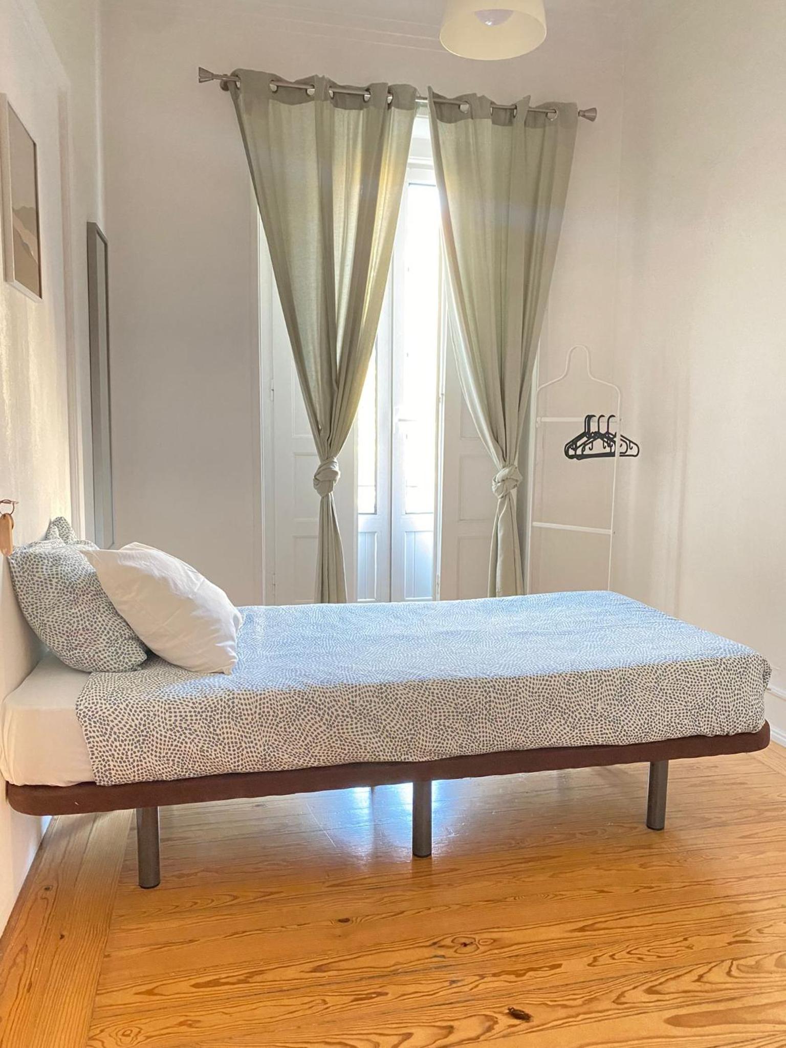Single Room with Balcony photo 1