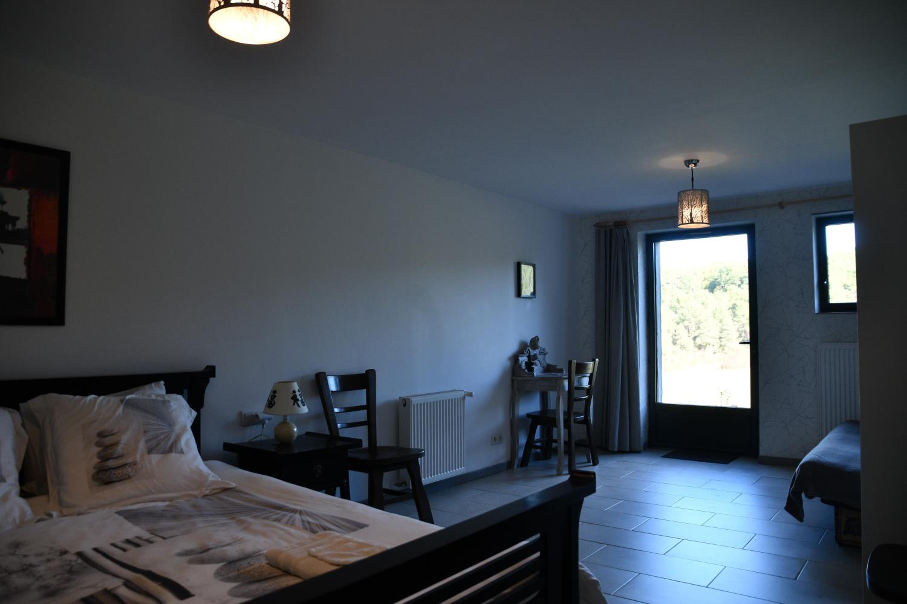 Triple Room with Private Bathroom photo 3