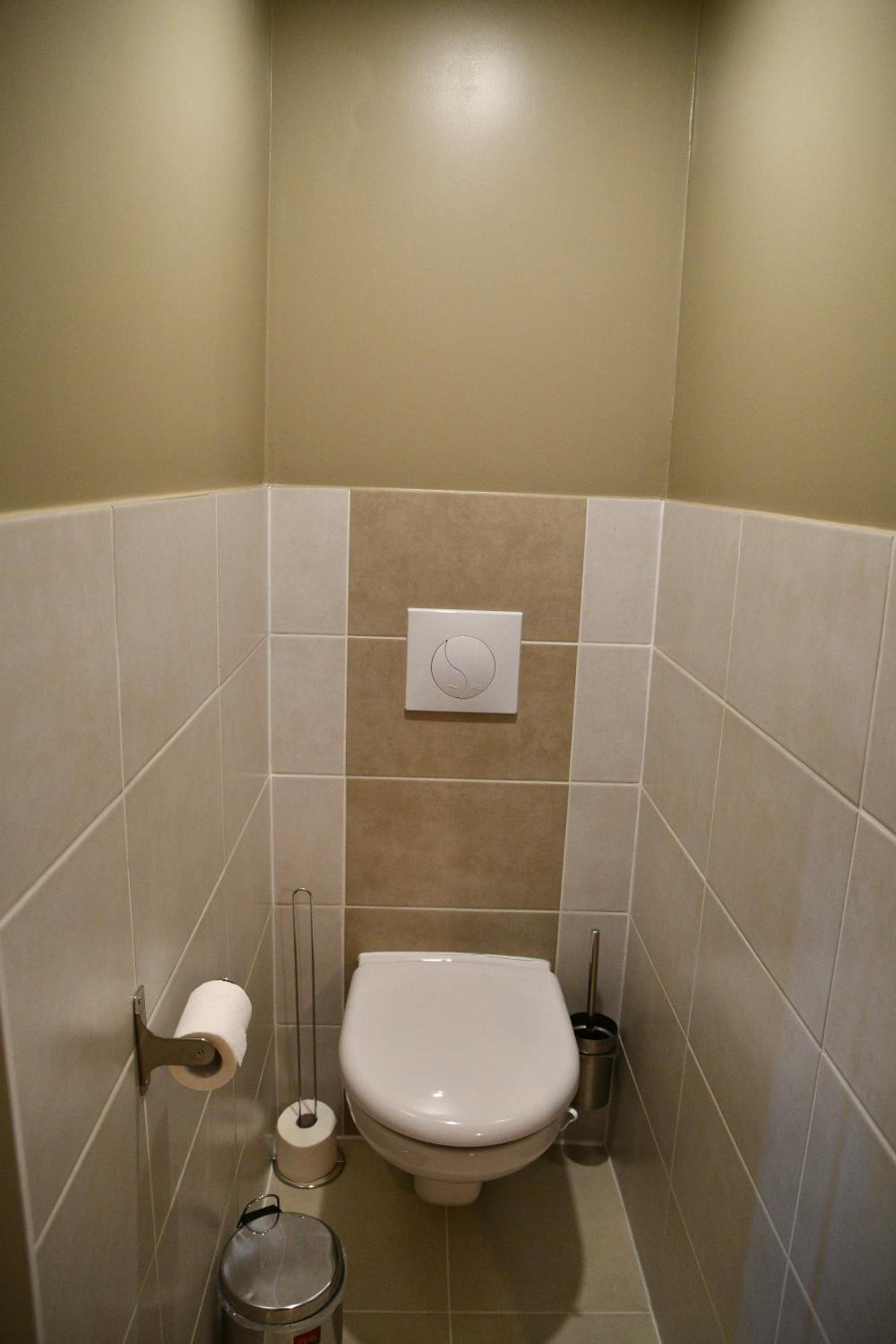 Quadruple Room with Private Bathroom photo 3