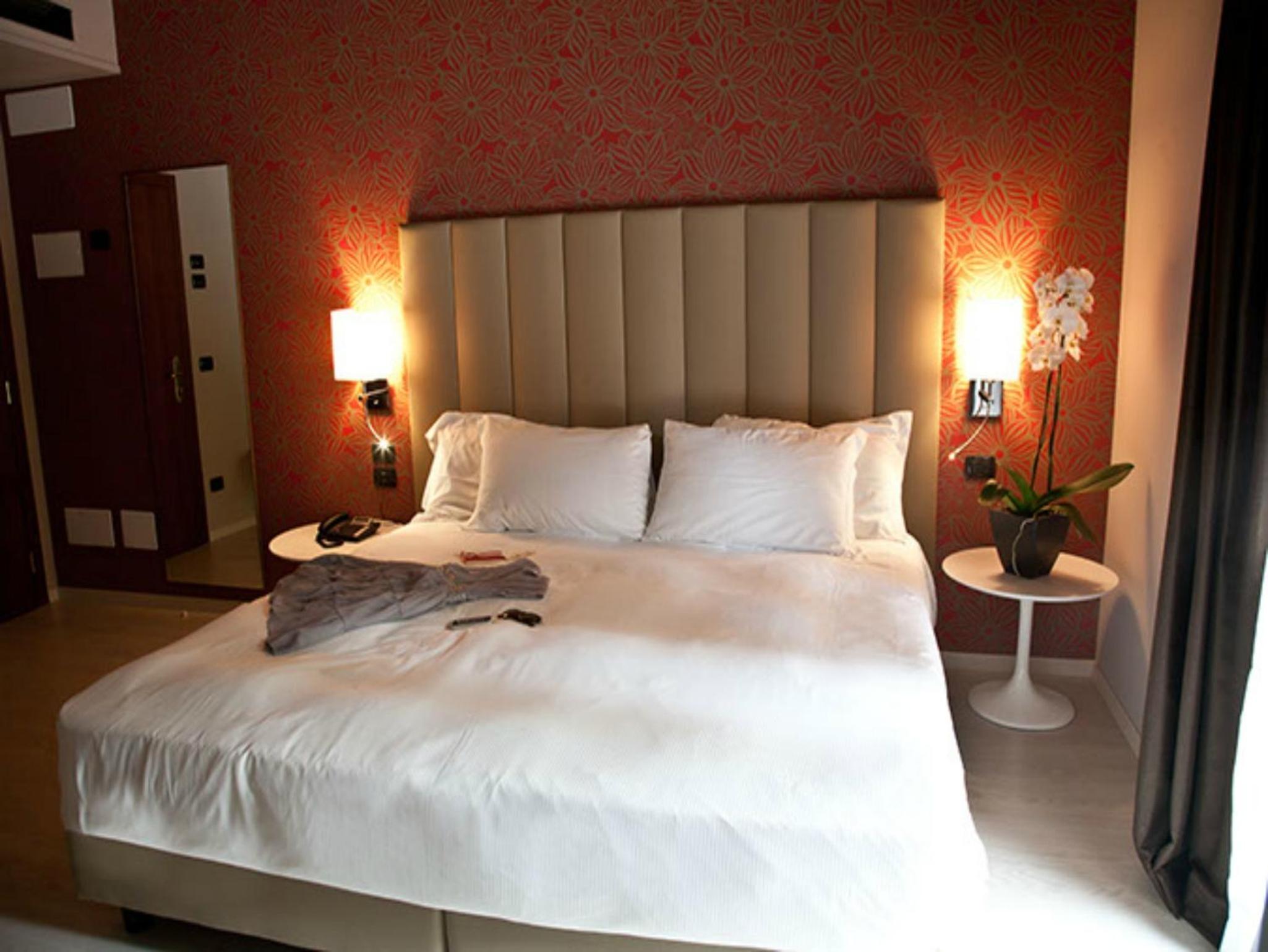Double or Twin Room - Photo 2