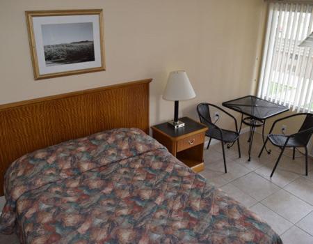 Deluxe Queen Room
