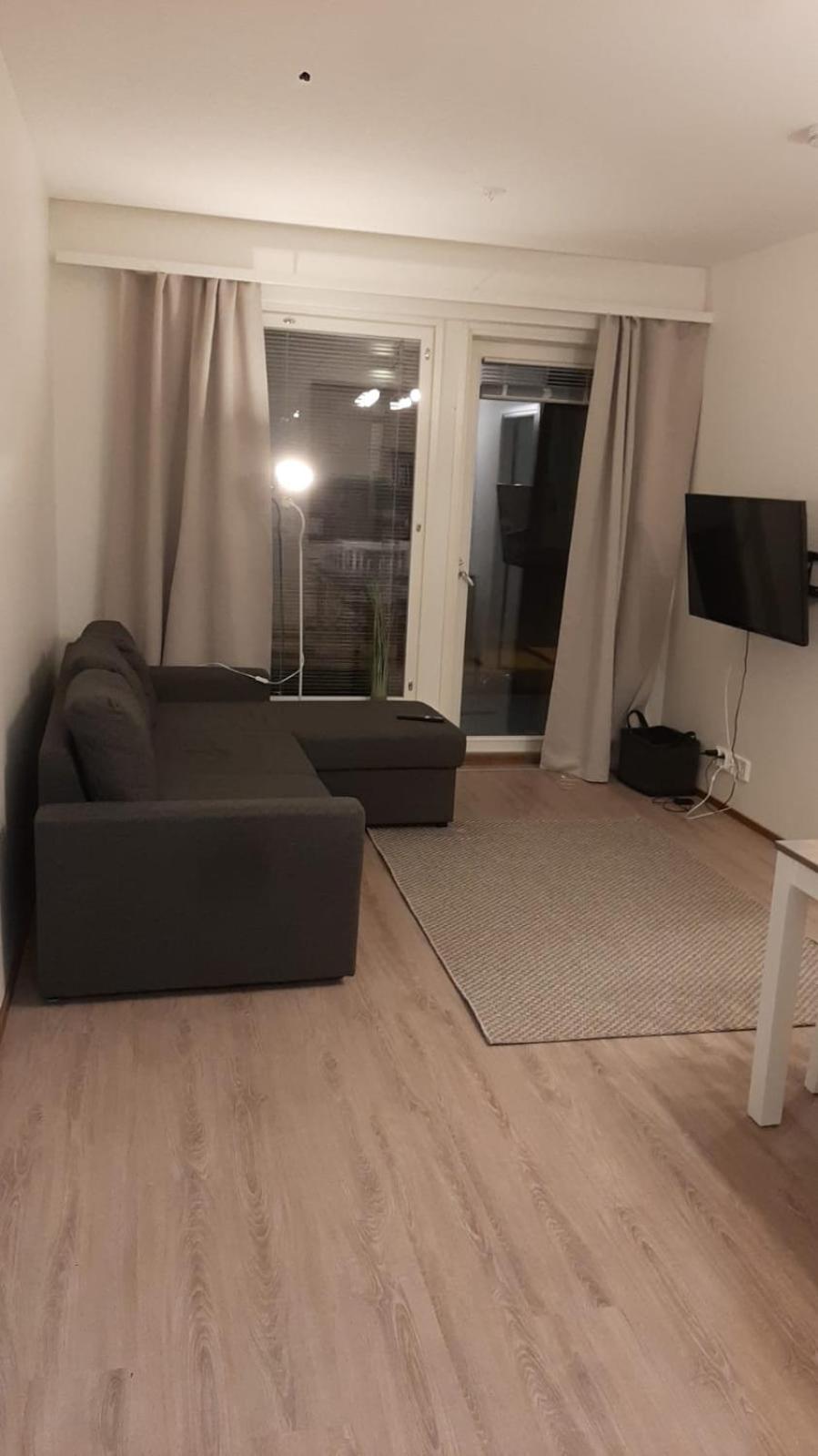 One-Bedroom Apartment - Photo 2