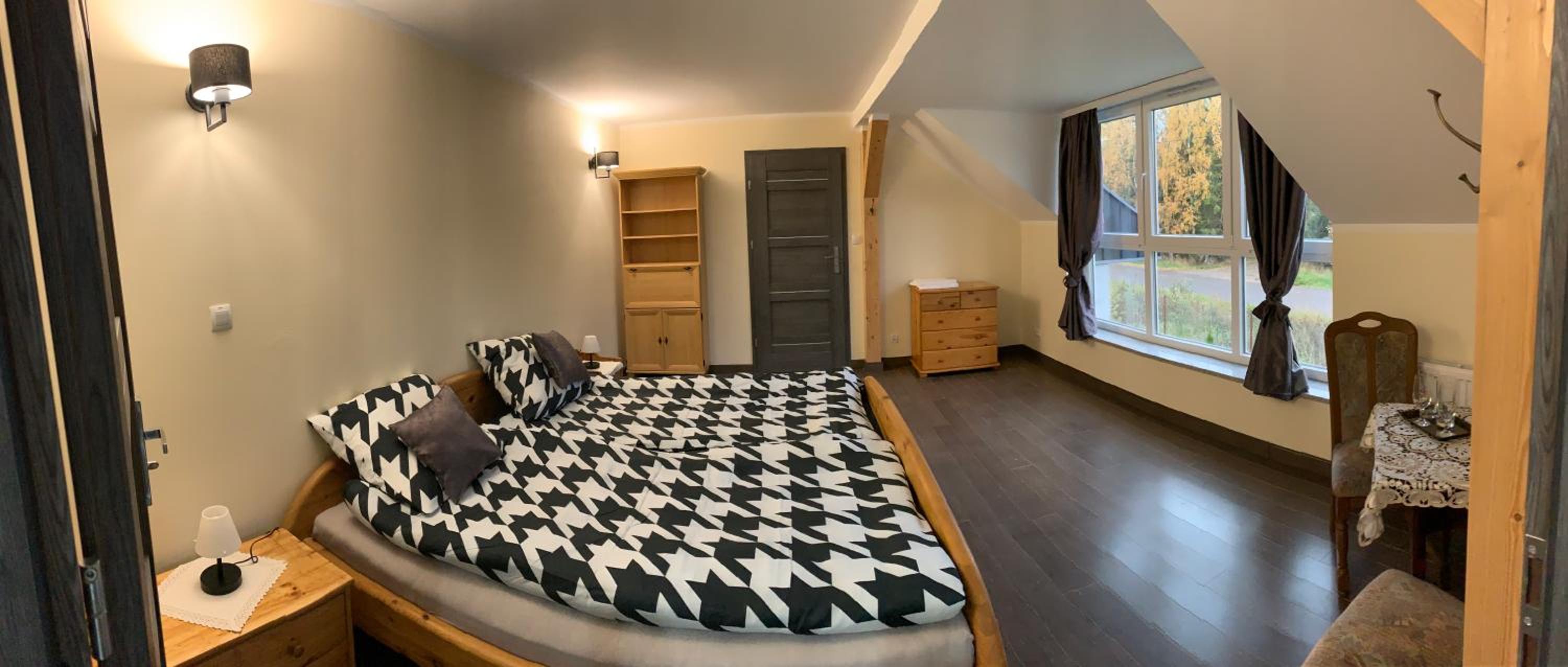 Standard Queen Room - Photo 12