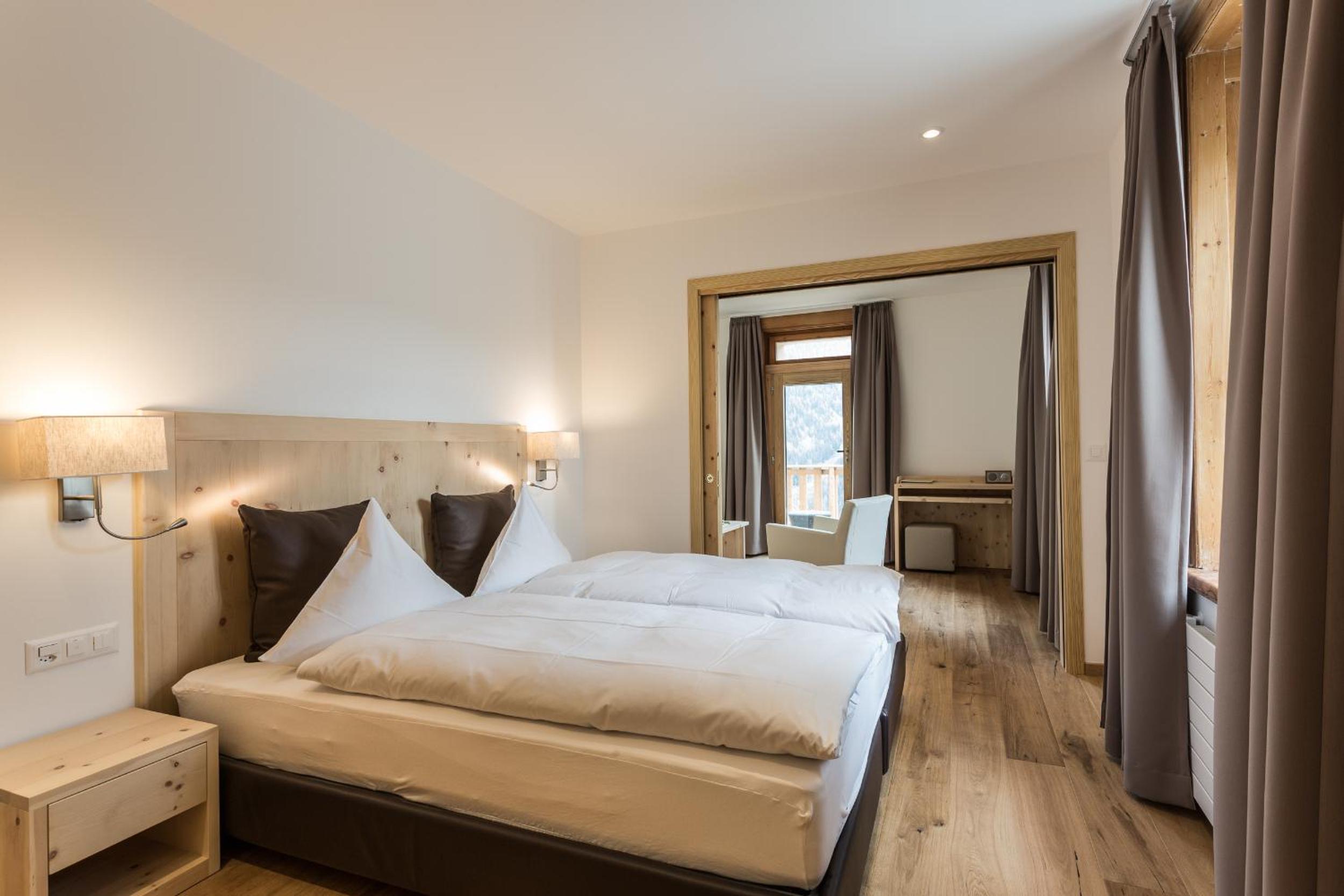 Double Room with Balcony and Mountain View photo 2