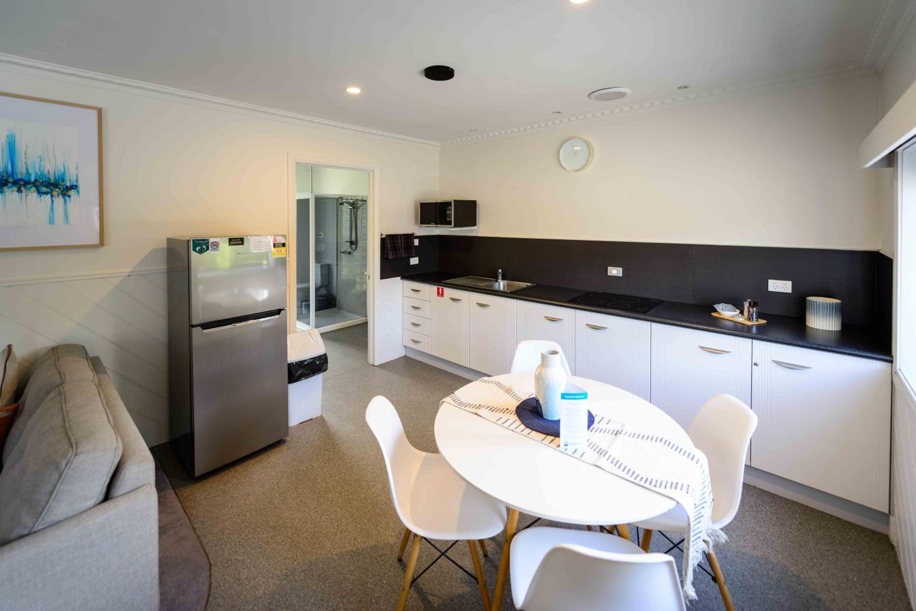 Two-Bedroom Apartment - Photo 8