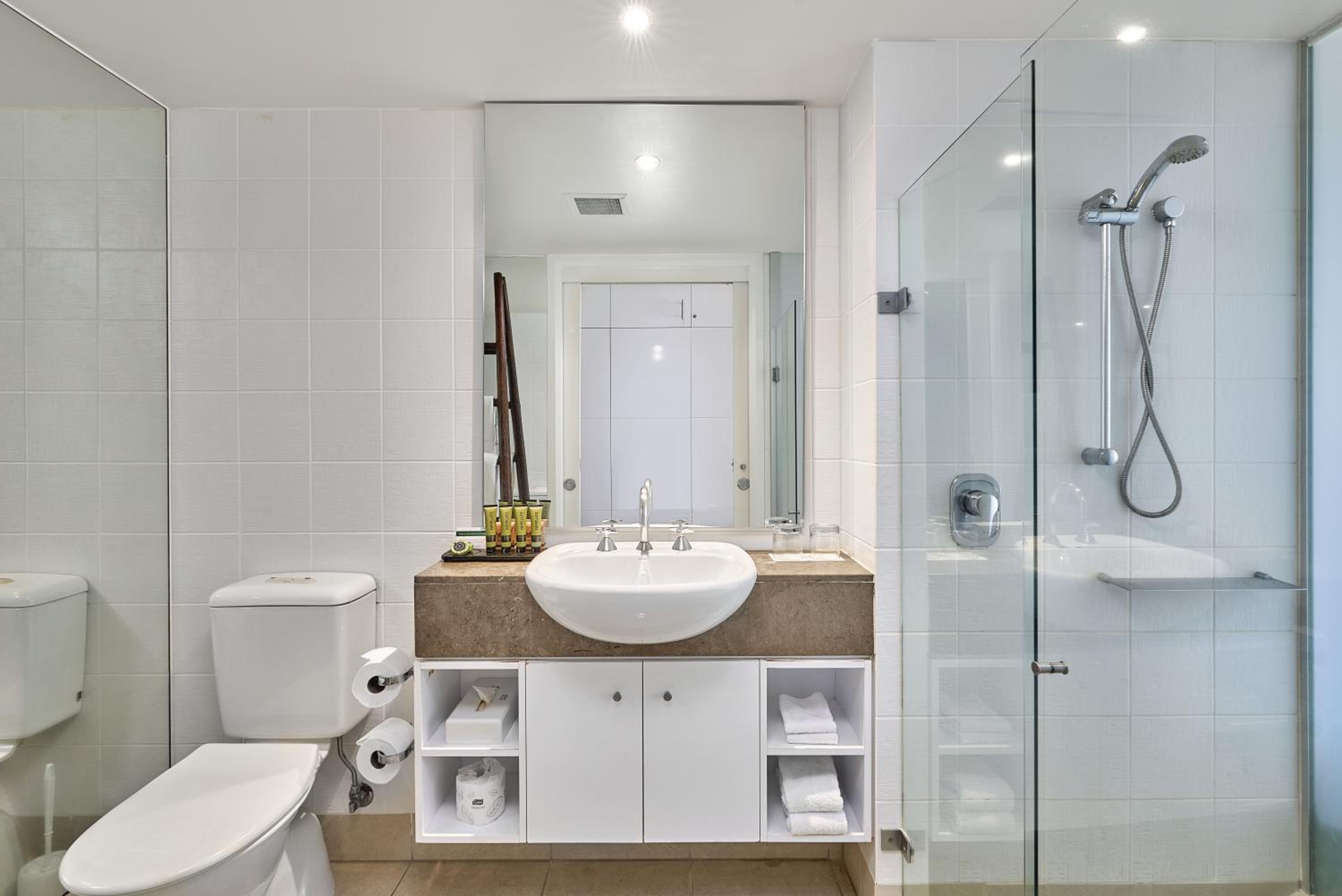 Studio with Spa Bath photo 2