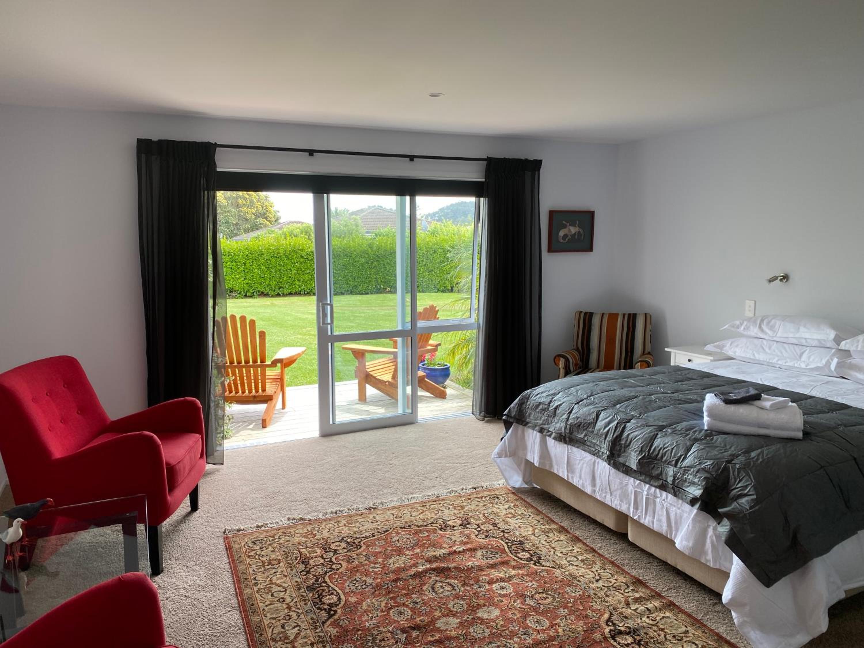 Deluxe King Suite photo 3