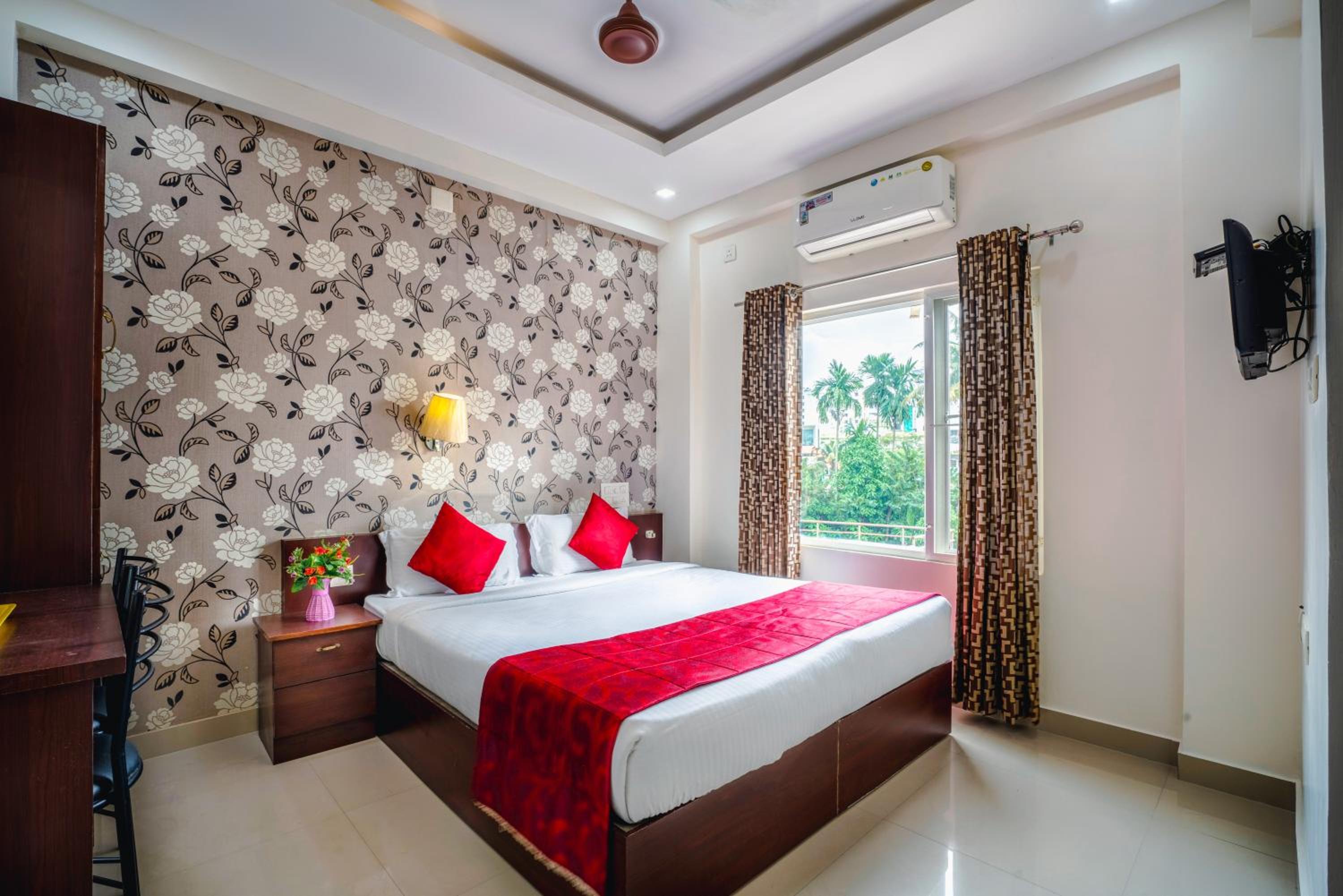 Deluxe Double Room photo 2