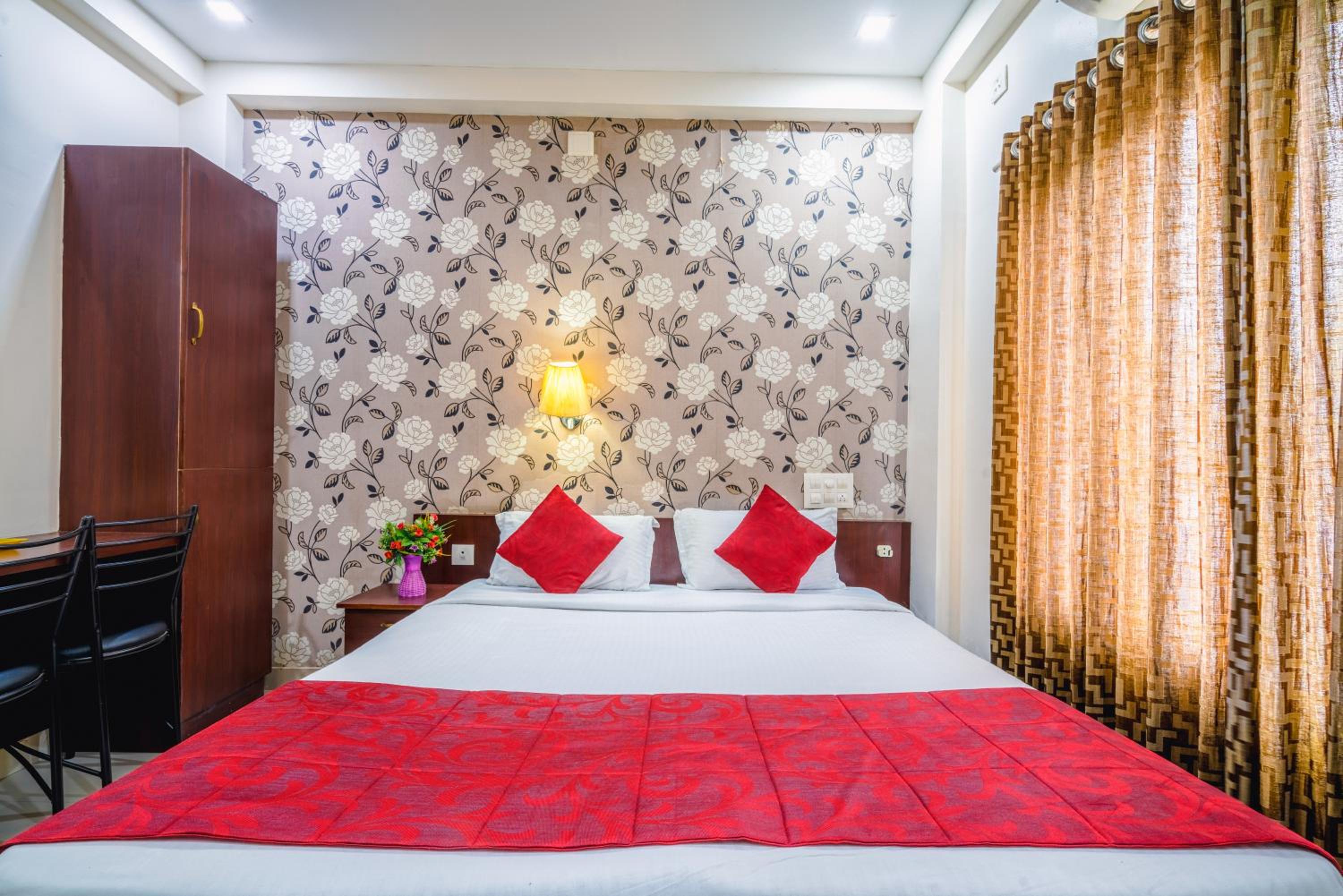 Deluxe Double Room photo 3