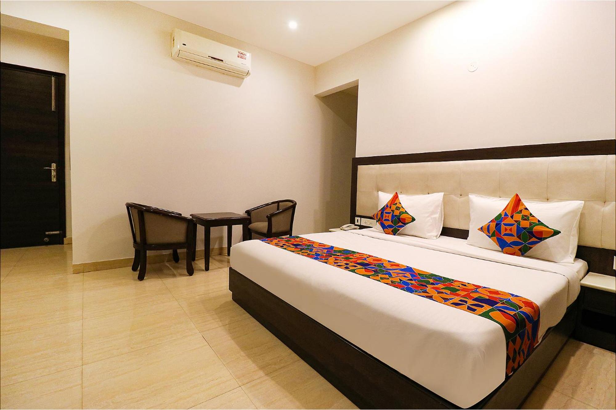 Deluxe Room - Photo 3