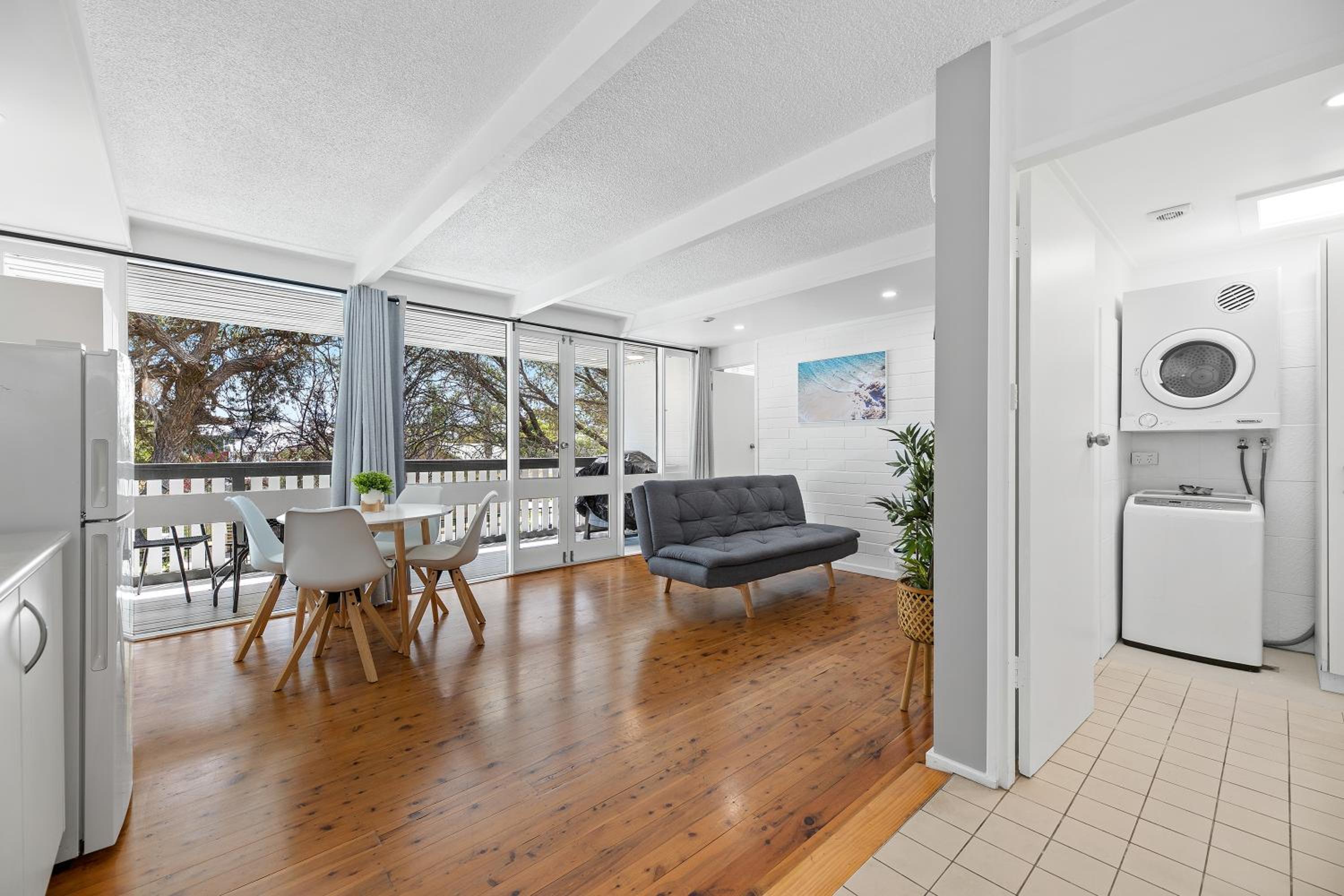 Superior Queen Balcony Apartment photo 1