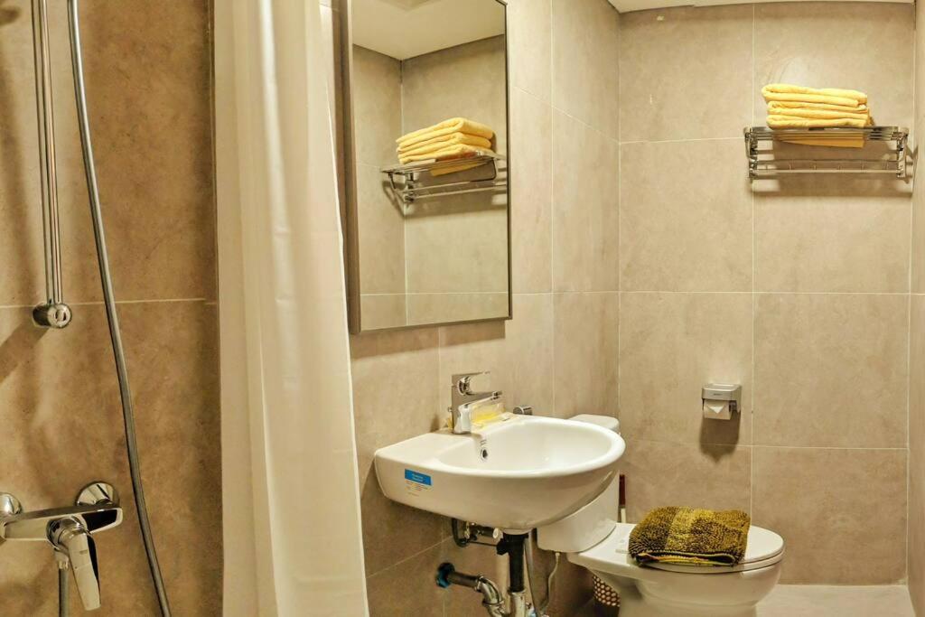 Studio Apartment photo 2