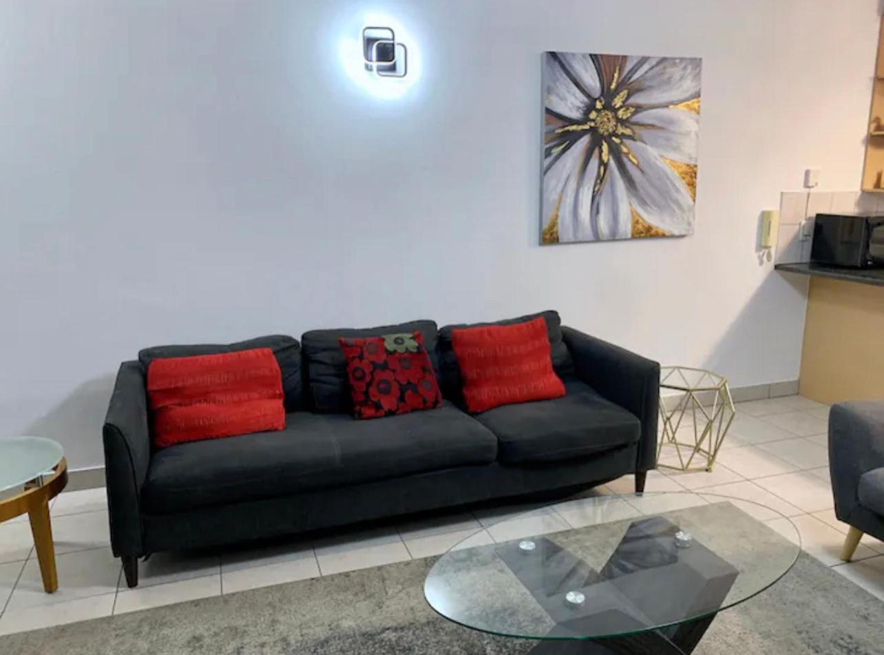 One-Bedroom Apartment - Photo 11