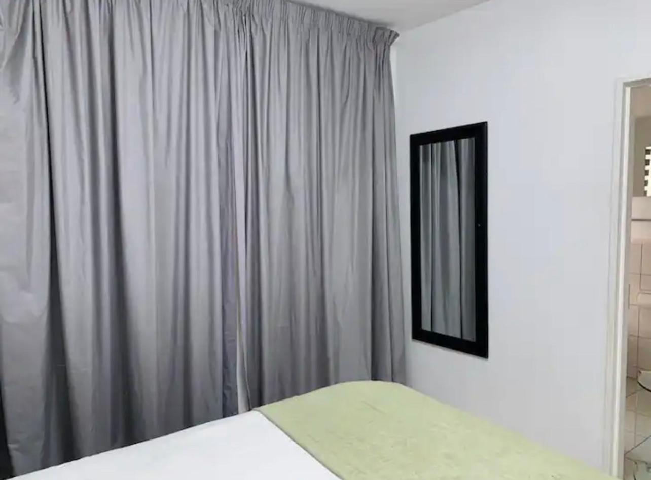 One-Bedroom Apartment - Photo 4