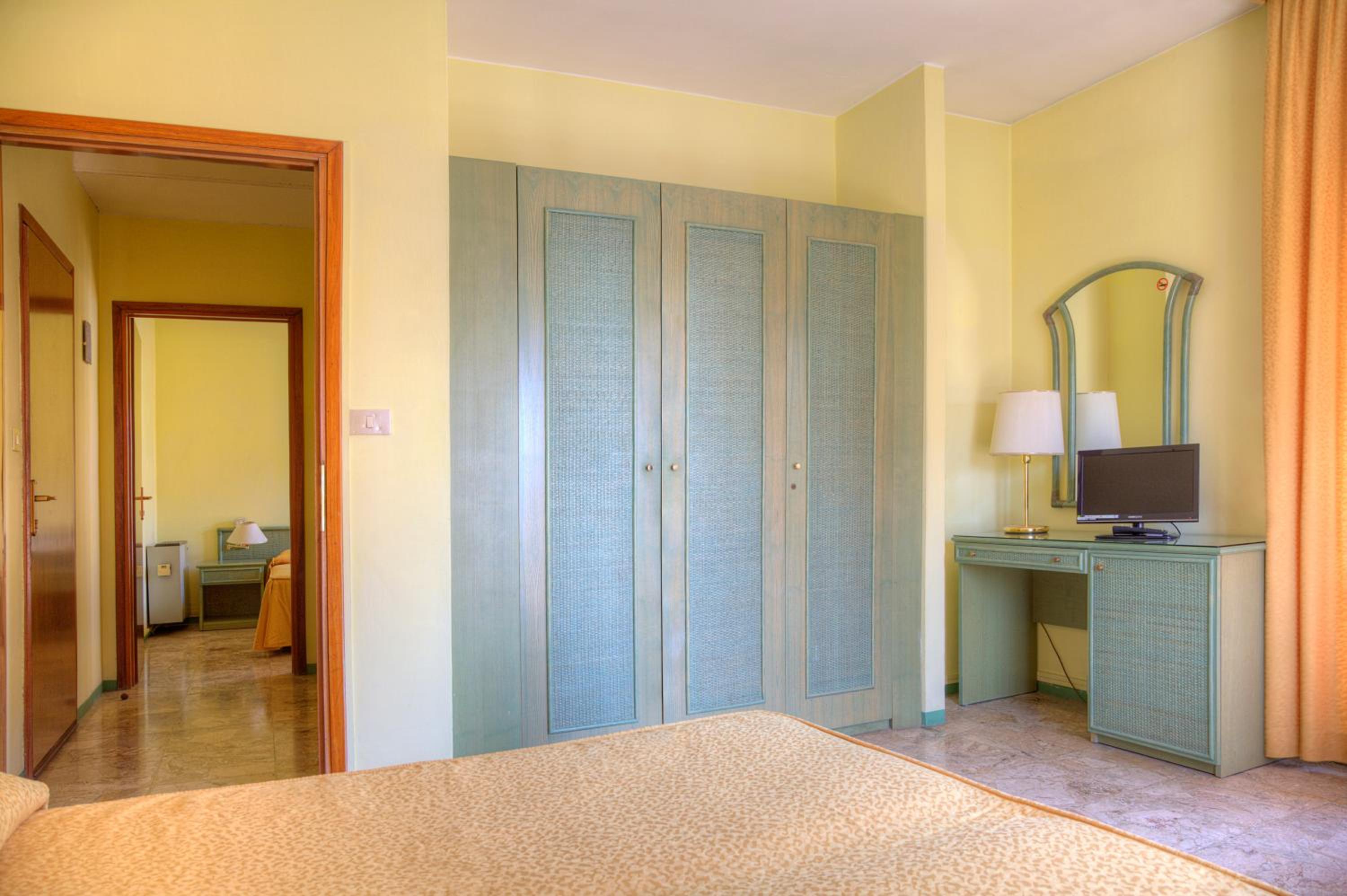Two Connecting Rooms with Balcony - Photo 1