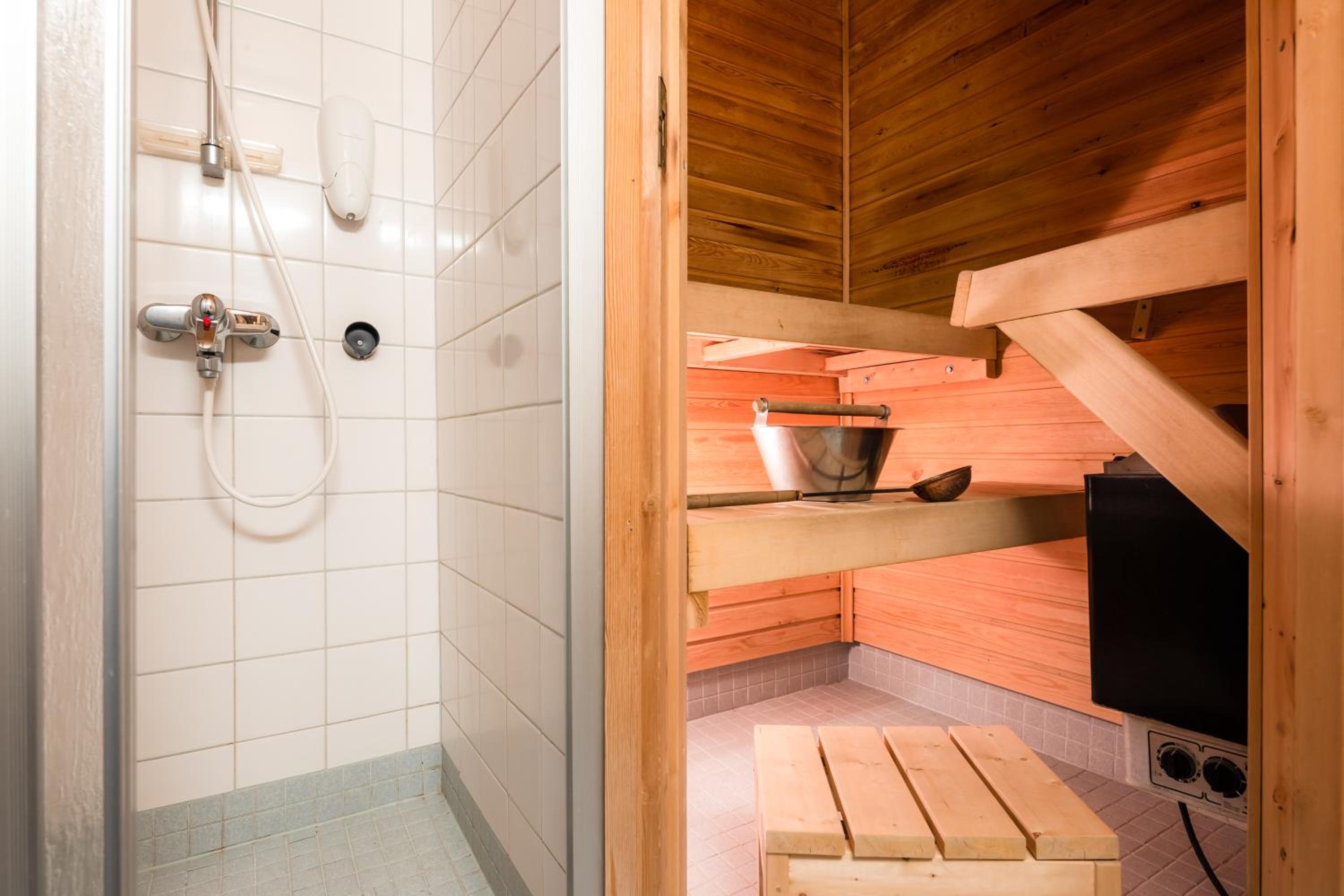 Twin Room with Sauna - Photo 5