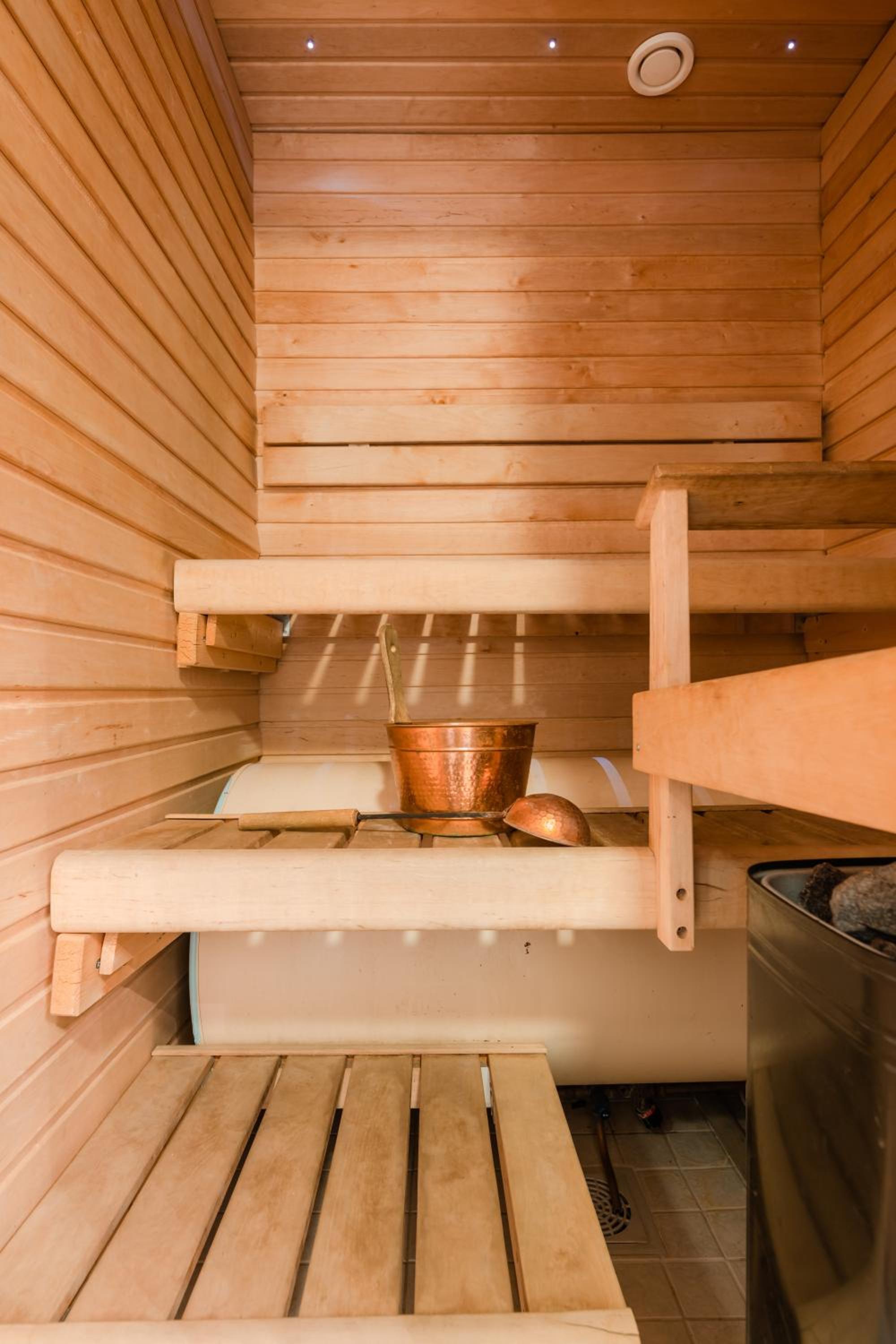 Two-Bedroom Apartment with Sauna (6 Adults) A photo 2