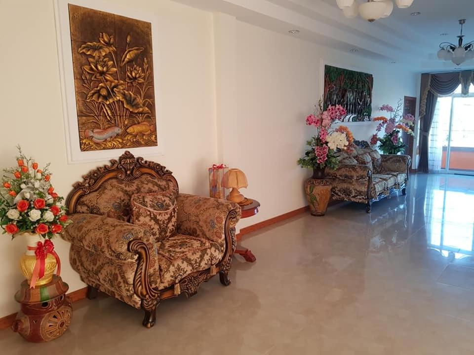 Family Room with Private Bathroom - Photo 1