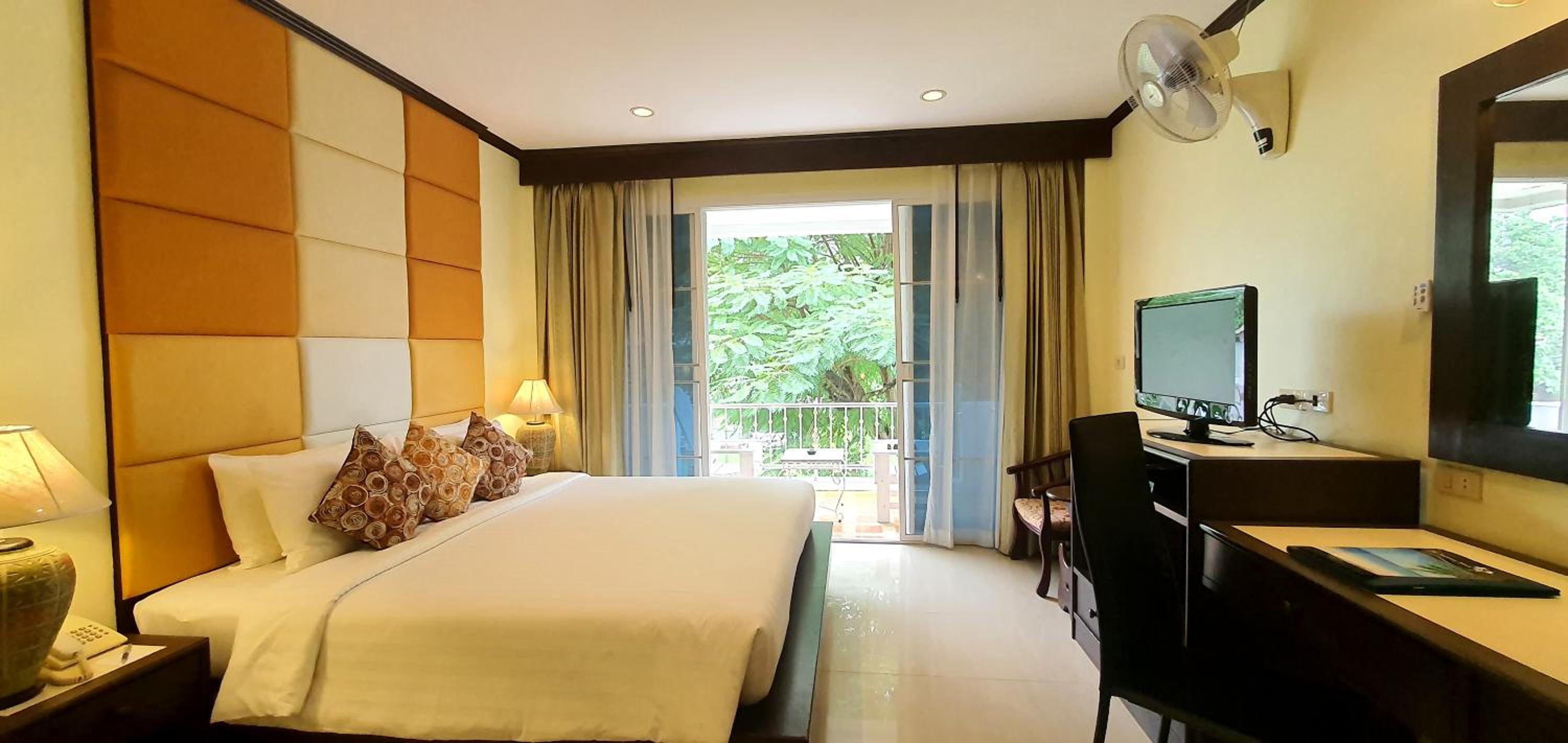 Double Room with Balcony photo 3
