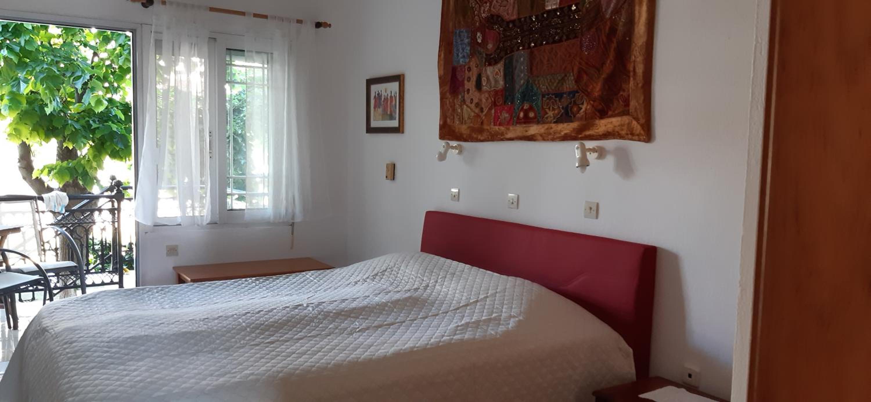 Studio (2 Adults)