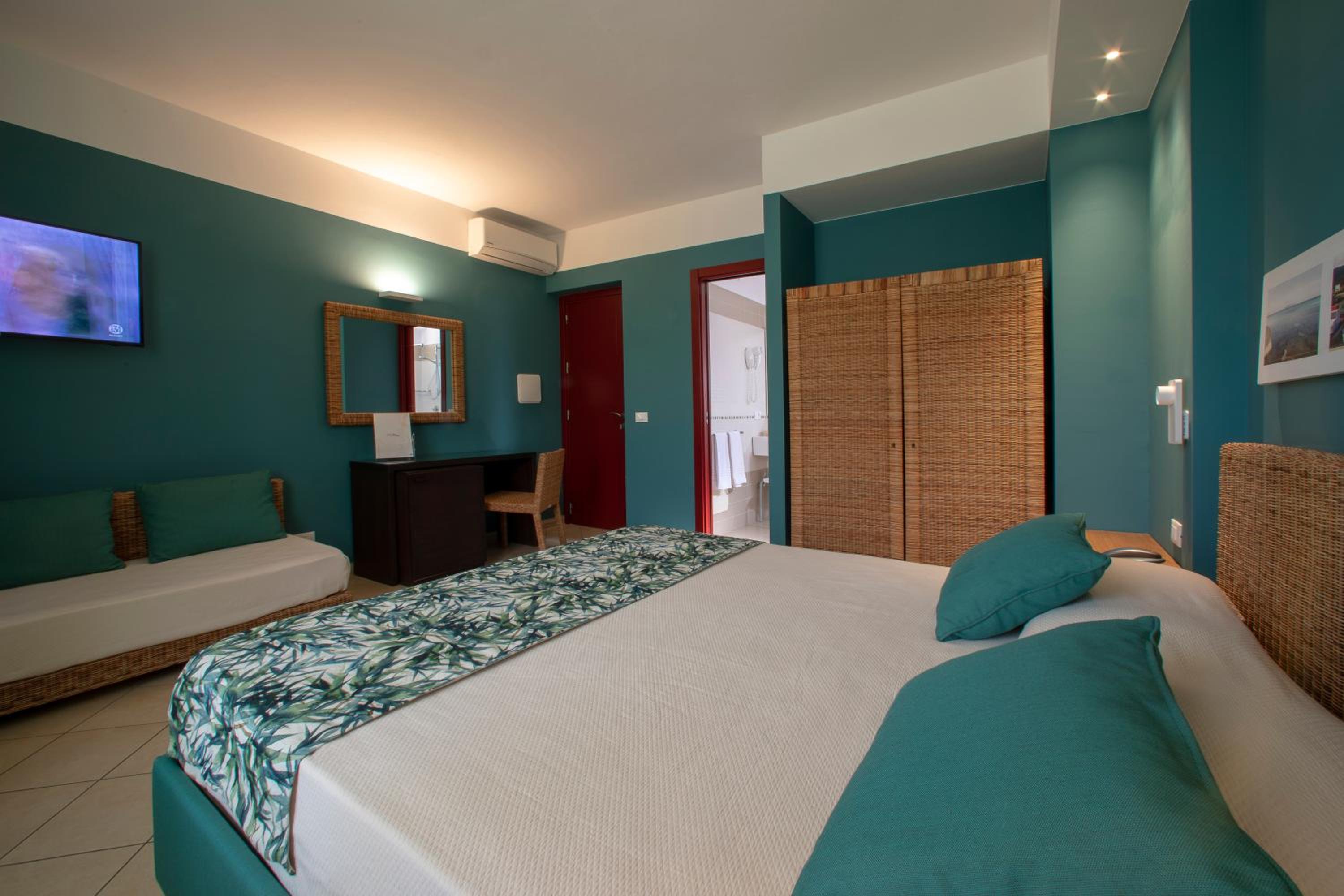 Triple Room