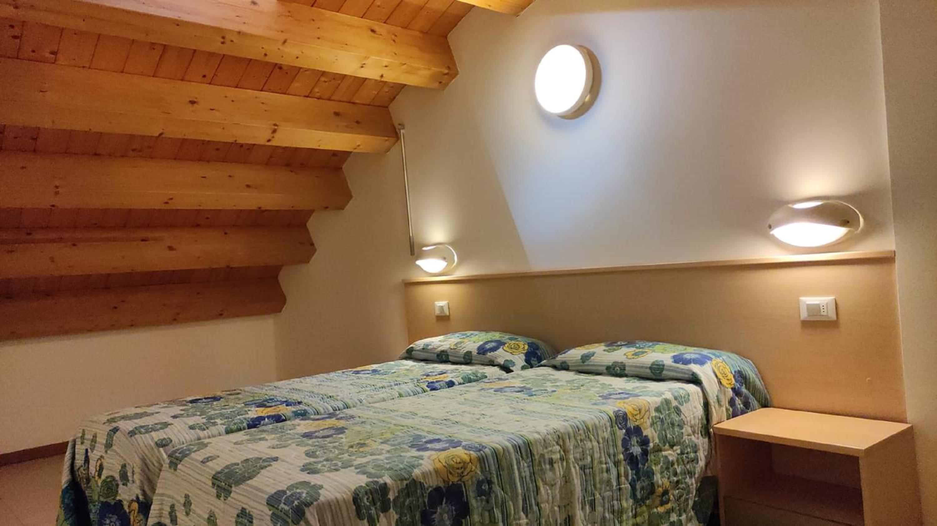 Maisonette photo 1