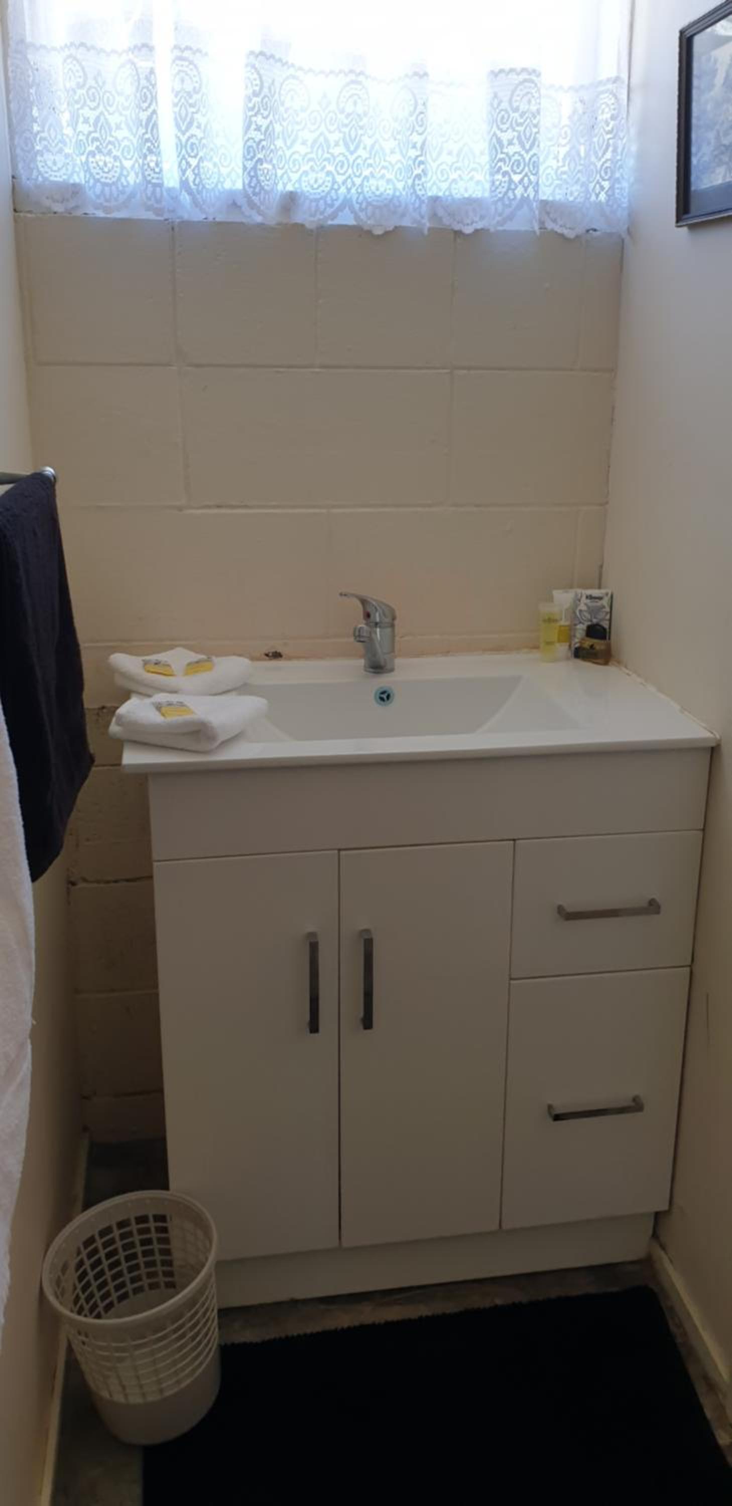 Budget Double or Twin Room photo 2