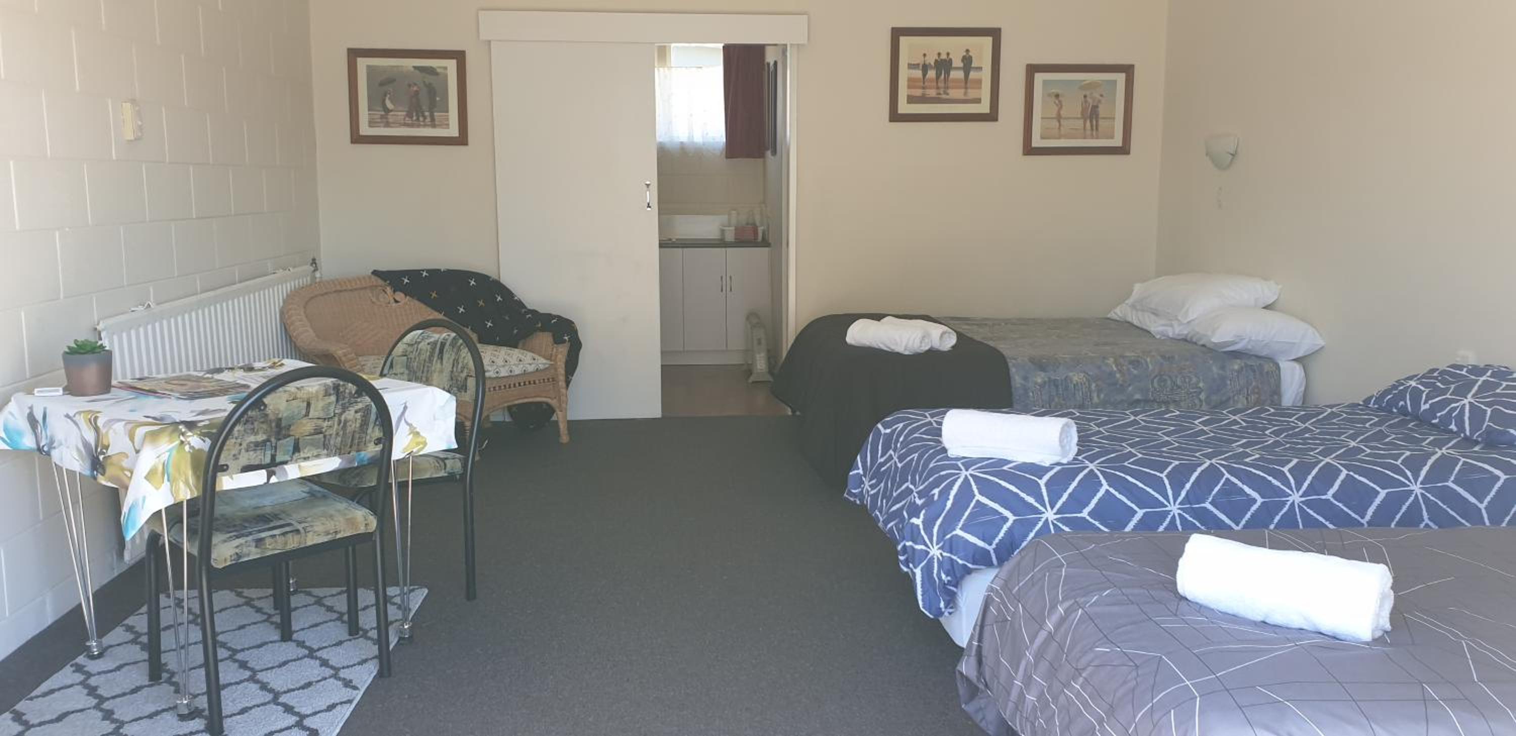 Budget Double or Twin Room photo 3