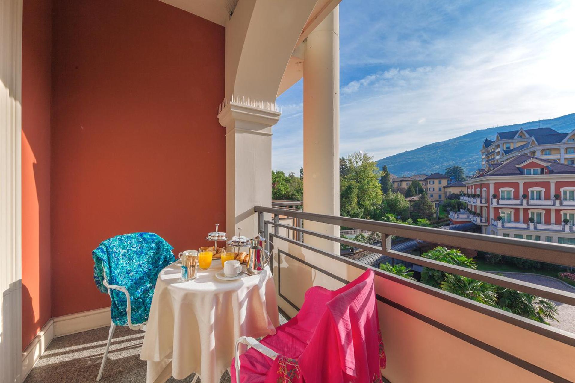 Classic Double or Twin Room - Mountain Side - Photo 5