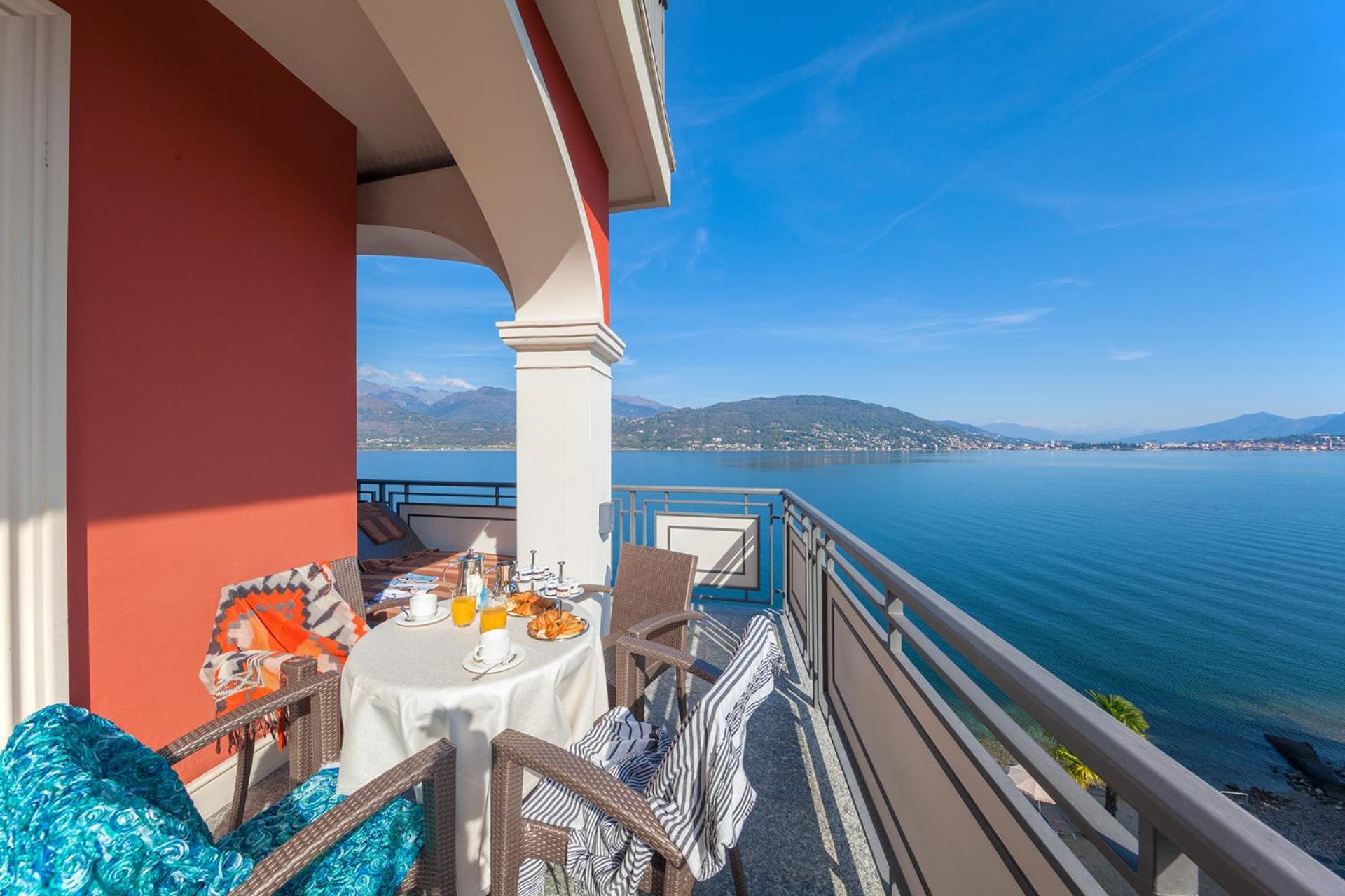 Junior Suite with Lake View - Photo 9