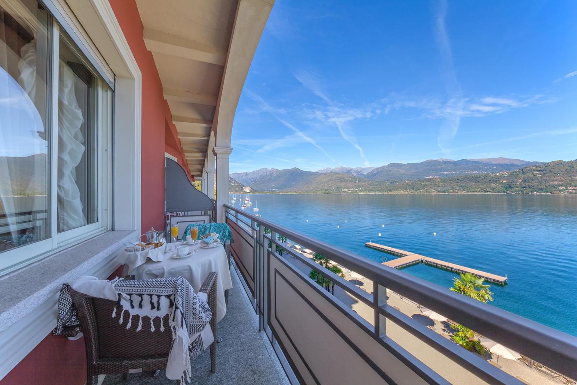 Junior Suite with Lake View - Photo 18