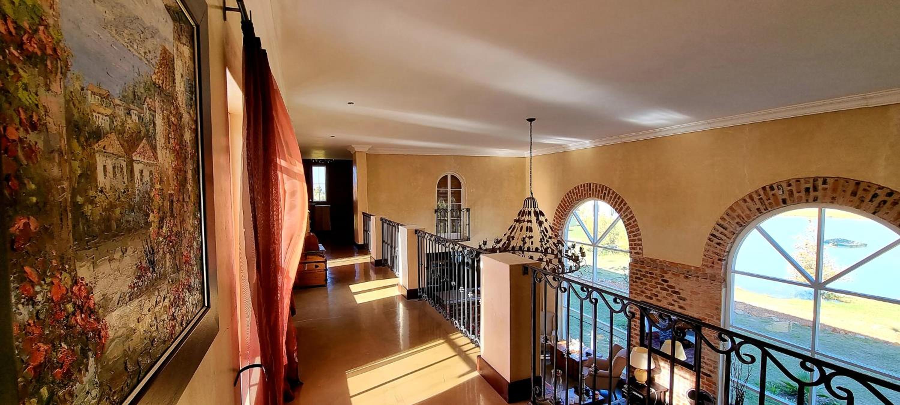 Suite with Mountain View - Photo 15