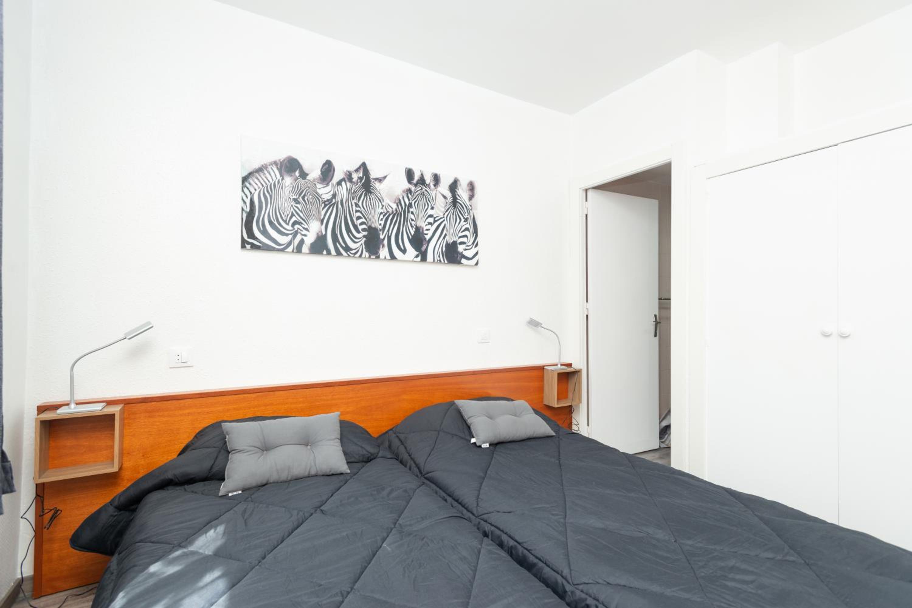 One-Bedroom Apartment photo 3