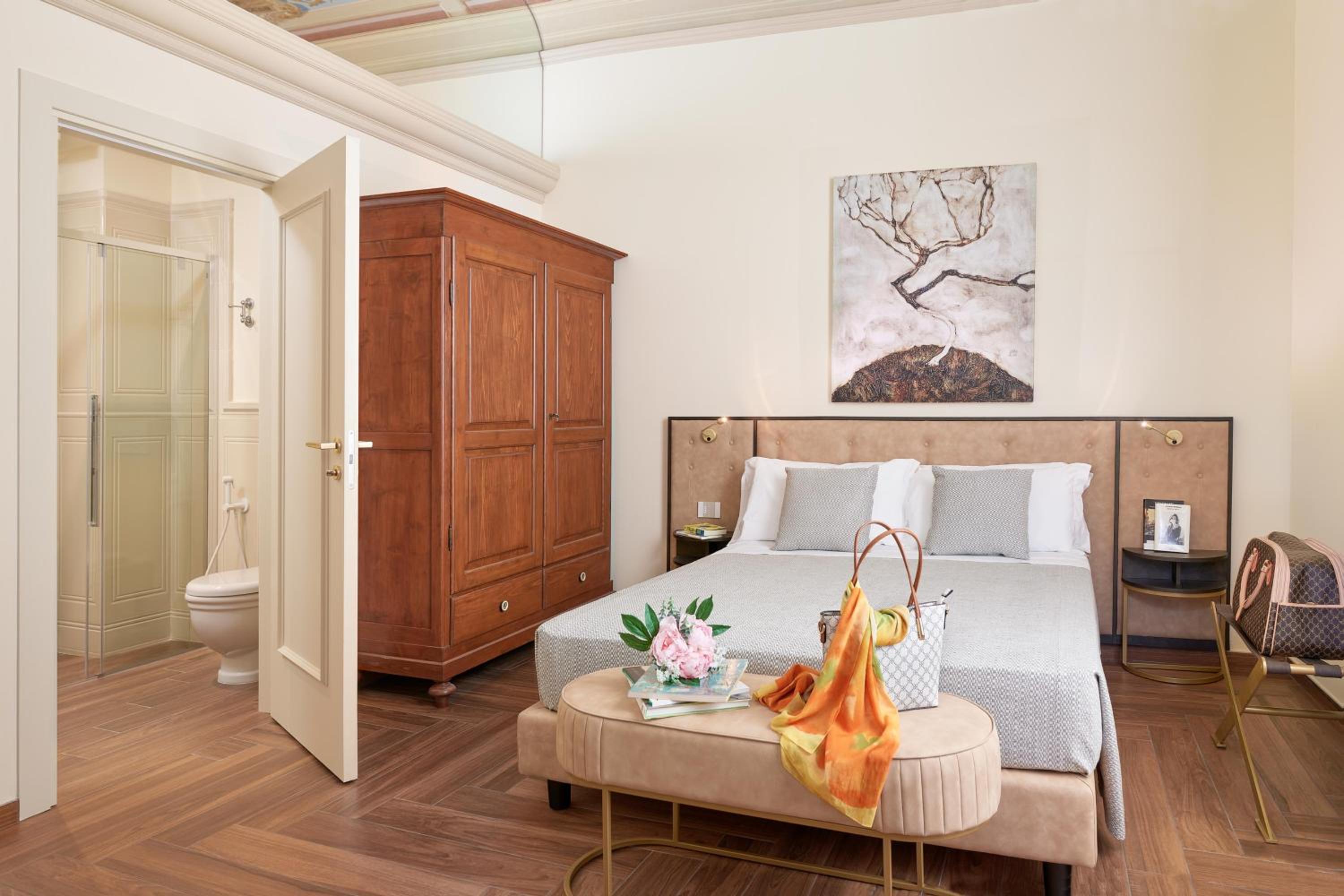 Deluxe Queen Room photo 1