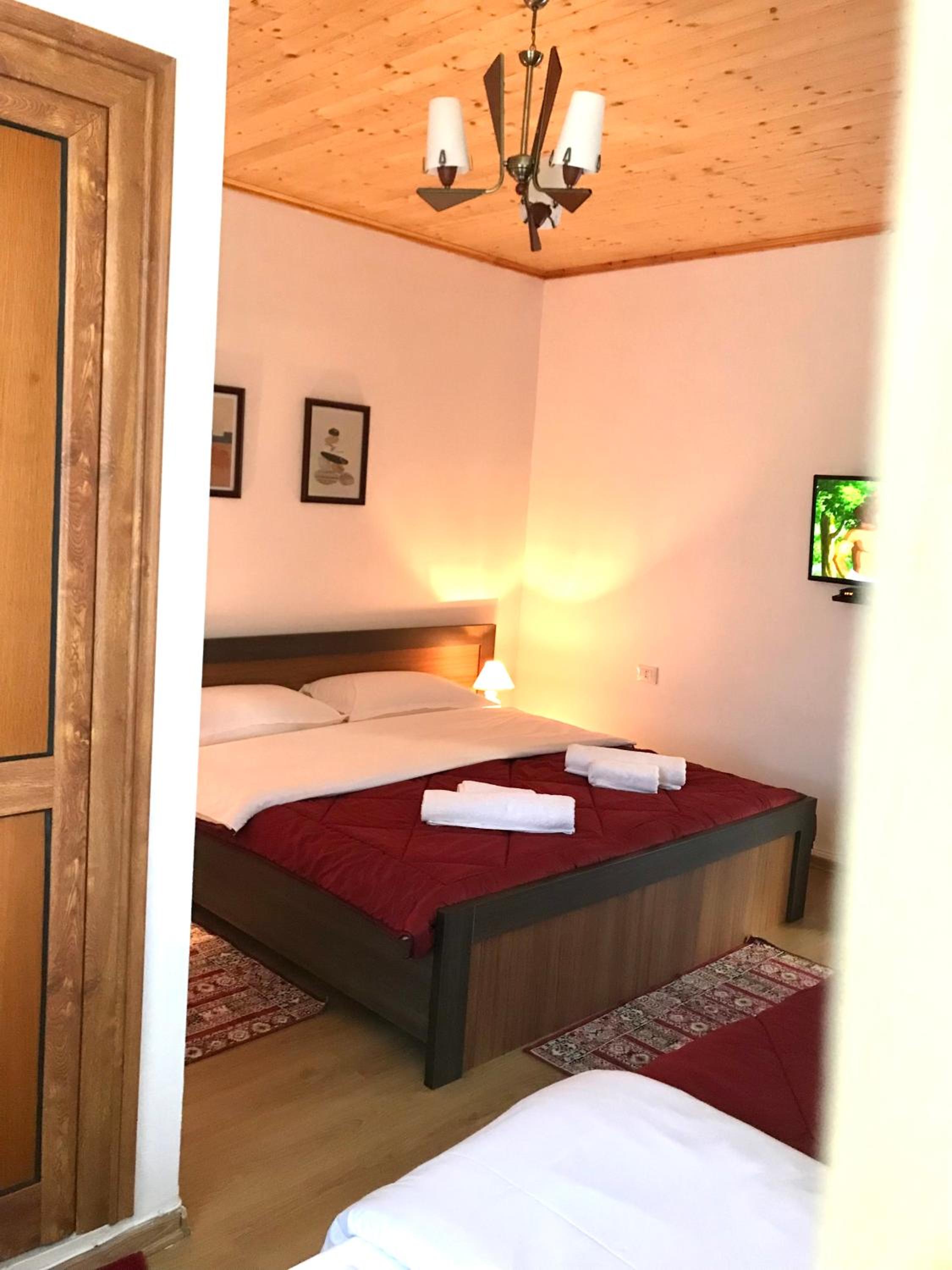 Double Room with Extra Bed photo 2