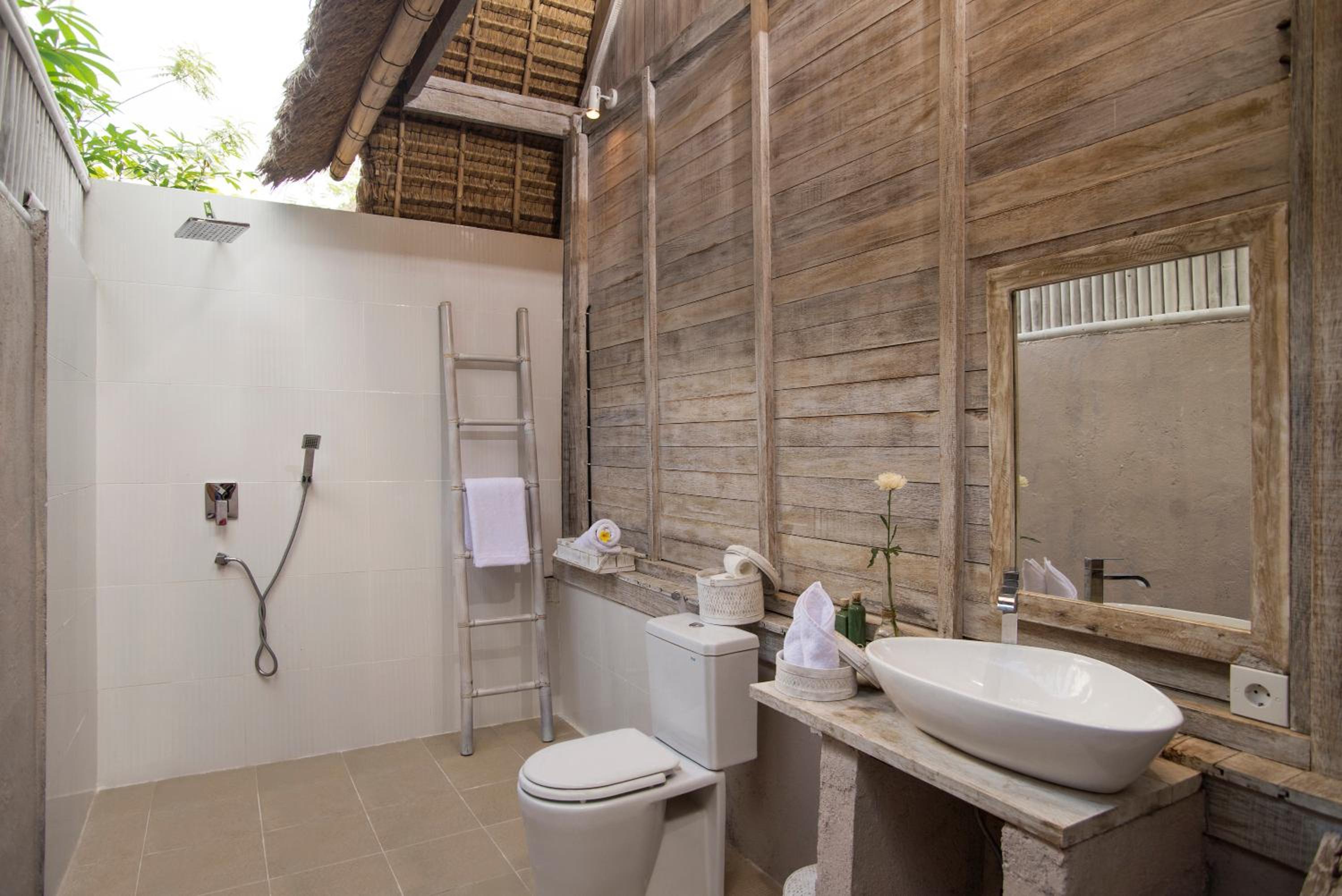 One-Bedroom Bungalow - Photo 5
