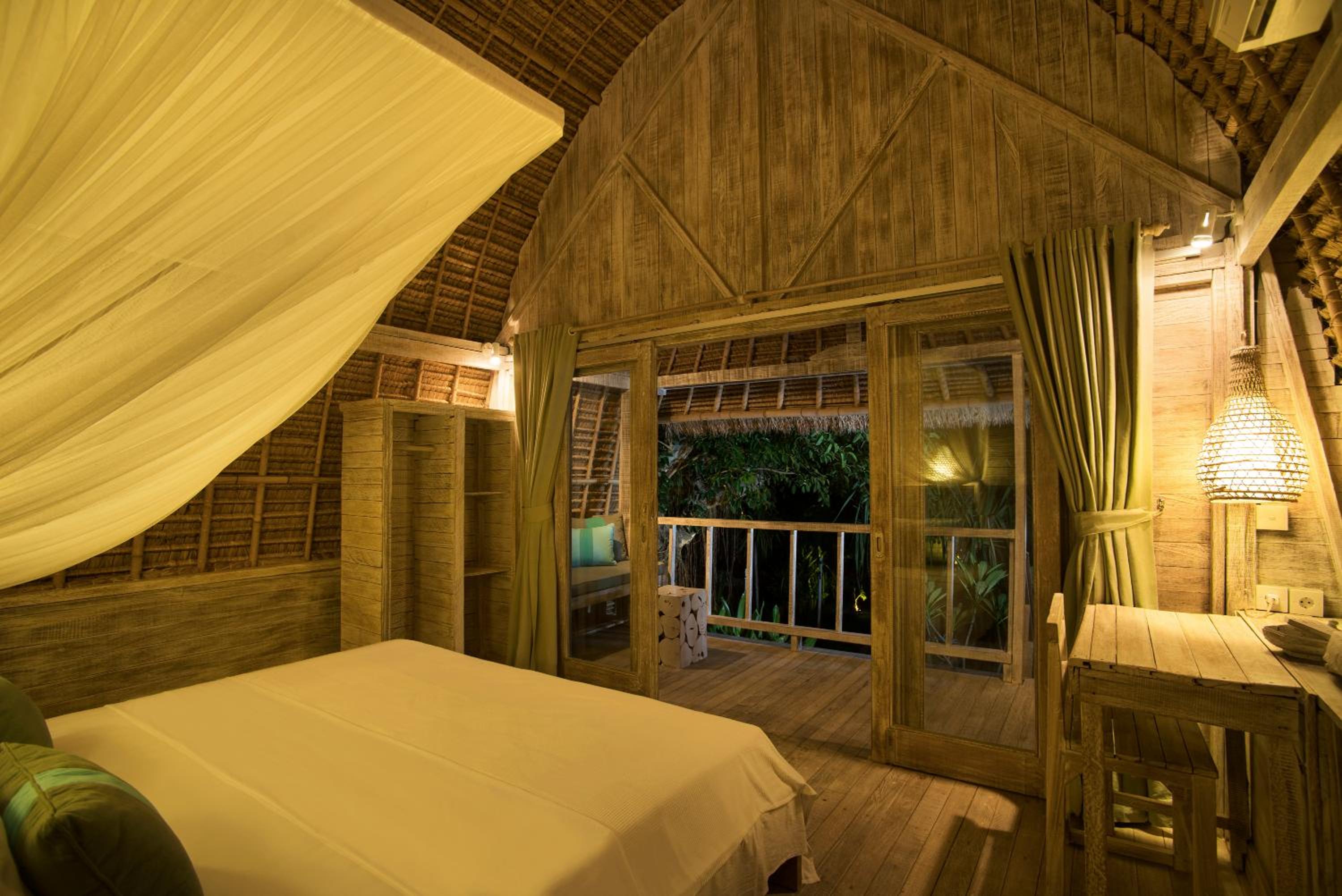 One-Bedroom Bungalow - Photo 7